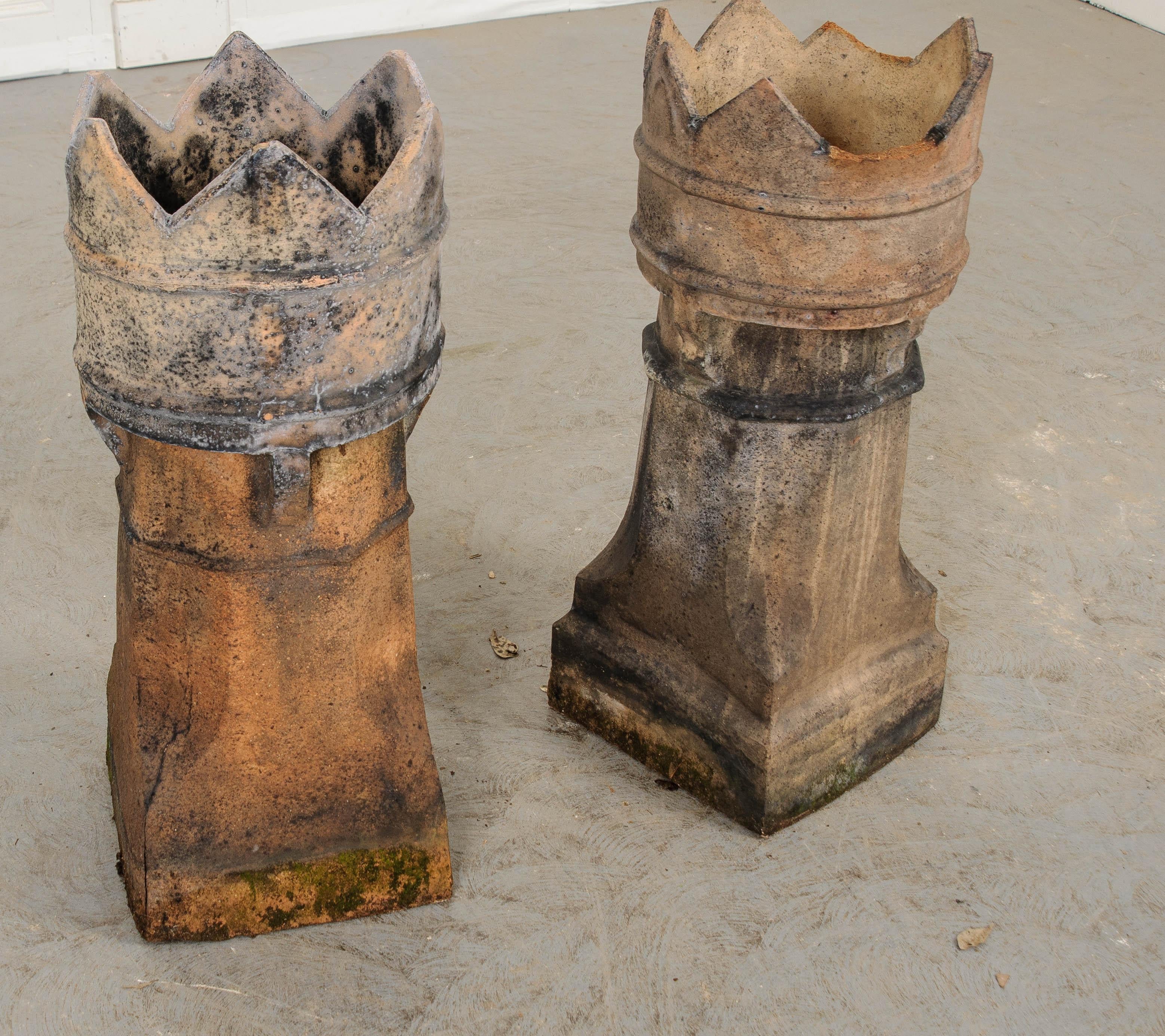 Pair of English 19th Century Terracotta Chimney Pots In Good Condition In Baton Rouge, LA