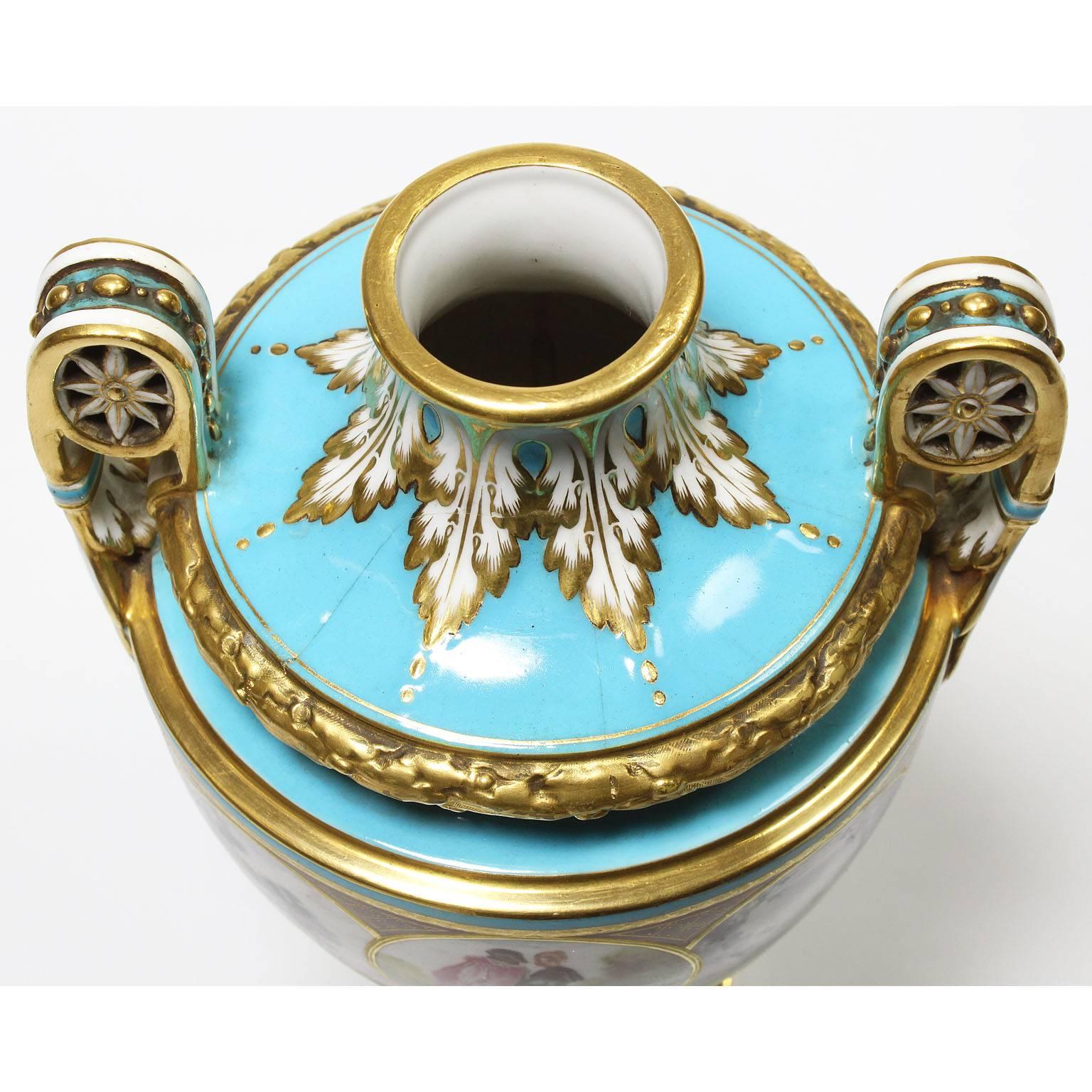 Paire de Vases Anglais du 19ème Siècle en Porcelaine Turquoise avec Peinture de Fond par Minton en vente 7