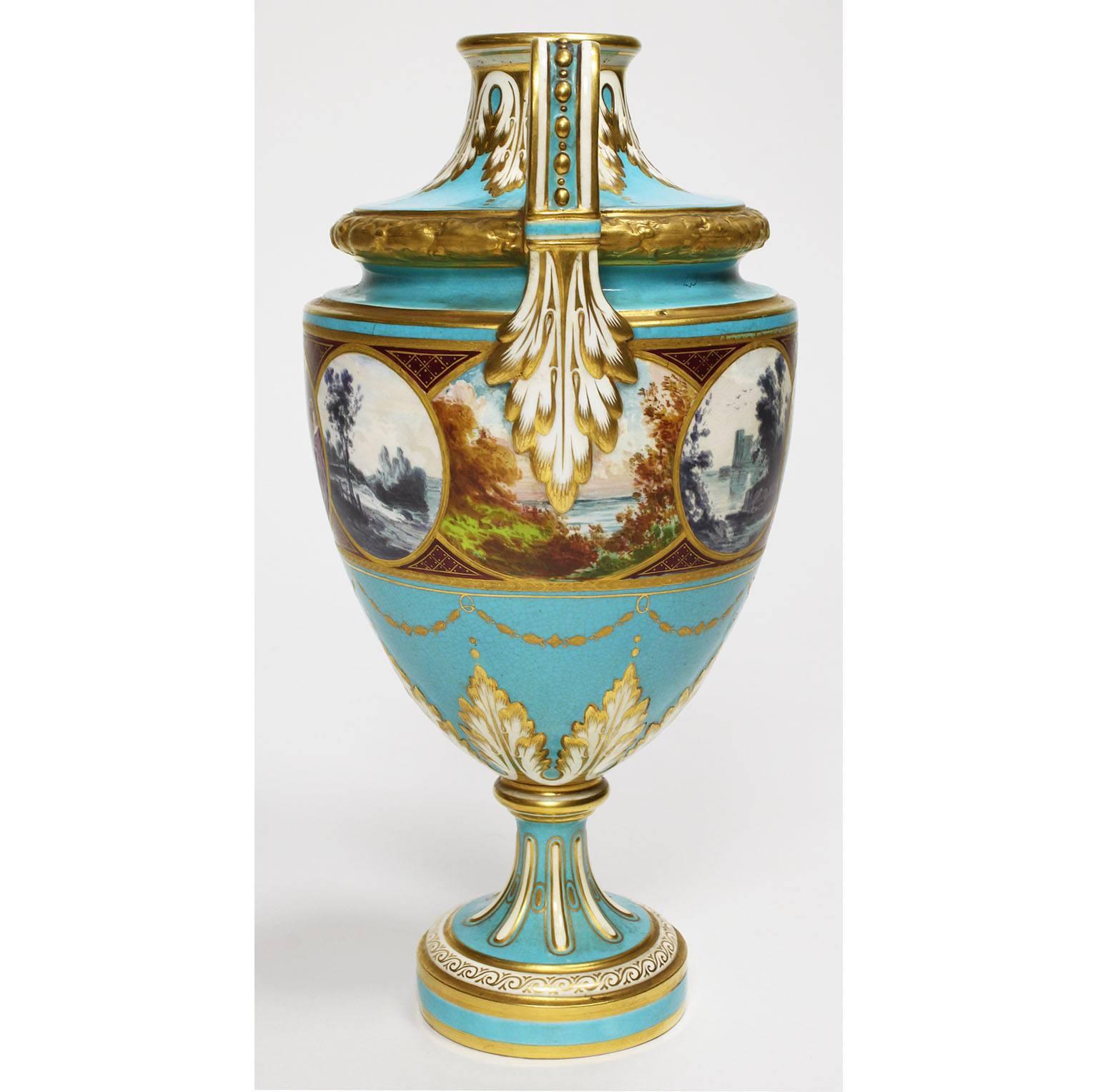 XIXe siècle Paire de Vases Anglais du 19ème Siècle en Porcelaine Turquoise avec Peinture de Fond par Minton en vente