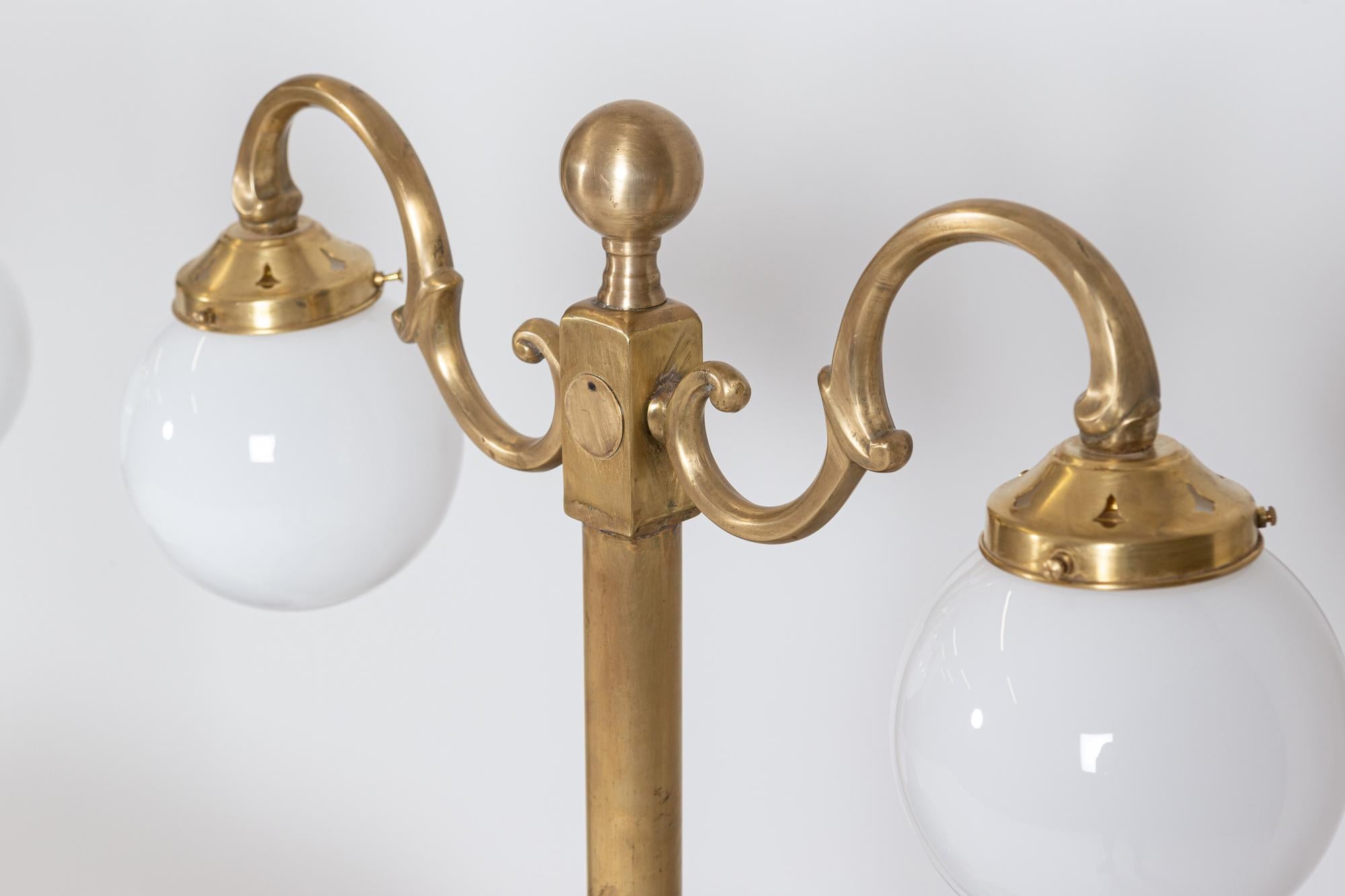 Pair of English 19thc Brass Library Lamps In Good Condition In Staffordshire, GB