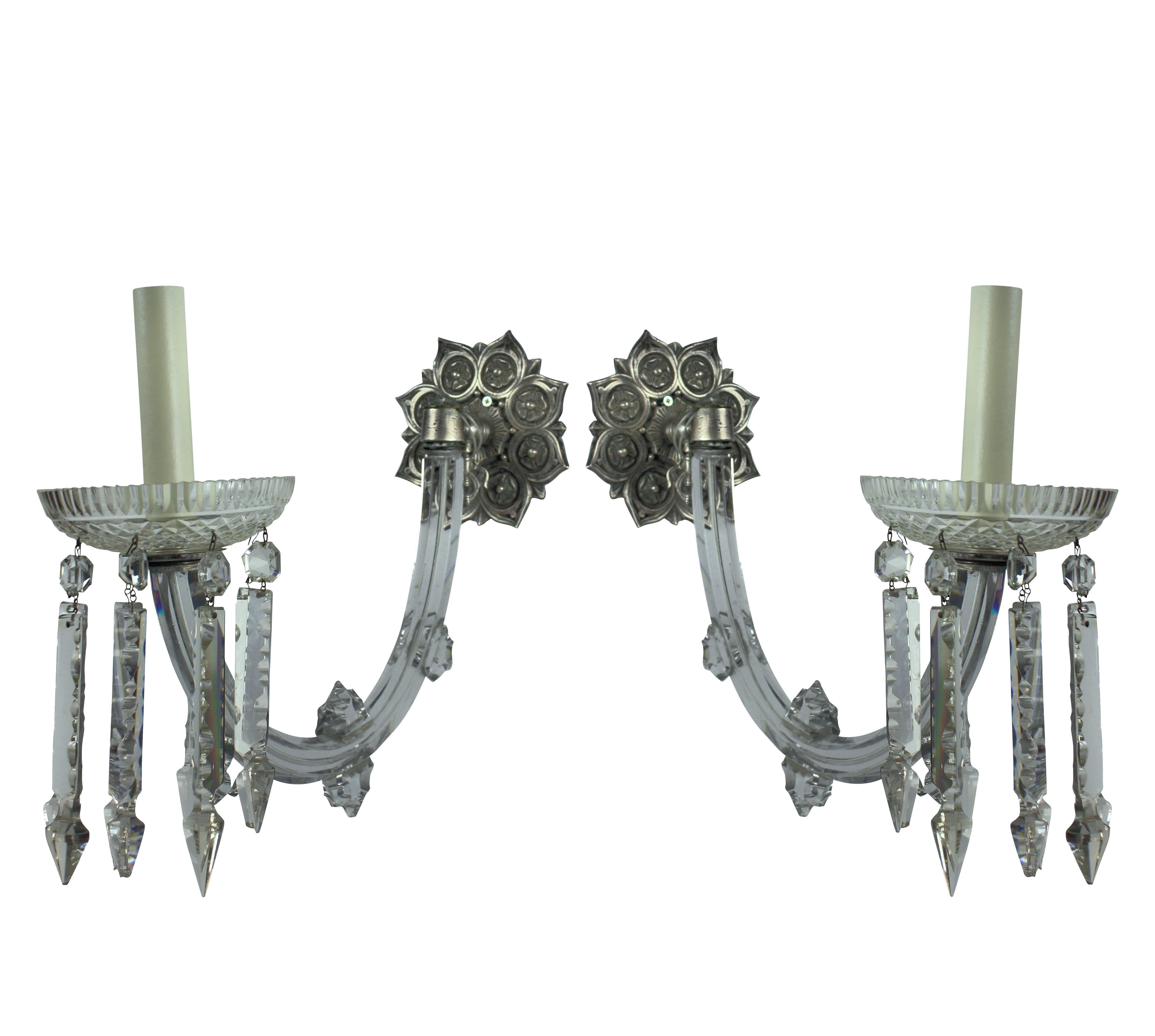 Pair of English 19th Century Cut Glass Single Wall Sconces In Good Condition For Sale In London, GB