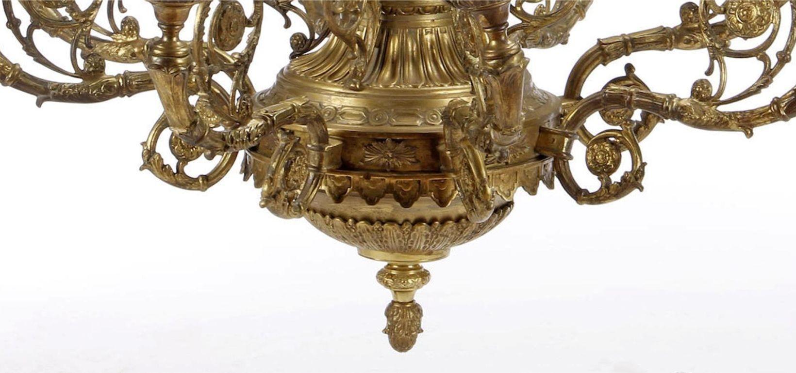 Coppia di lampadari in bronzo inglesi del XX secolo In condizioni buone in vendita a Los Angeles, CA