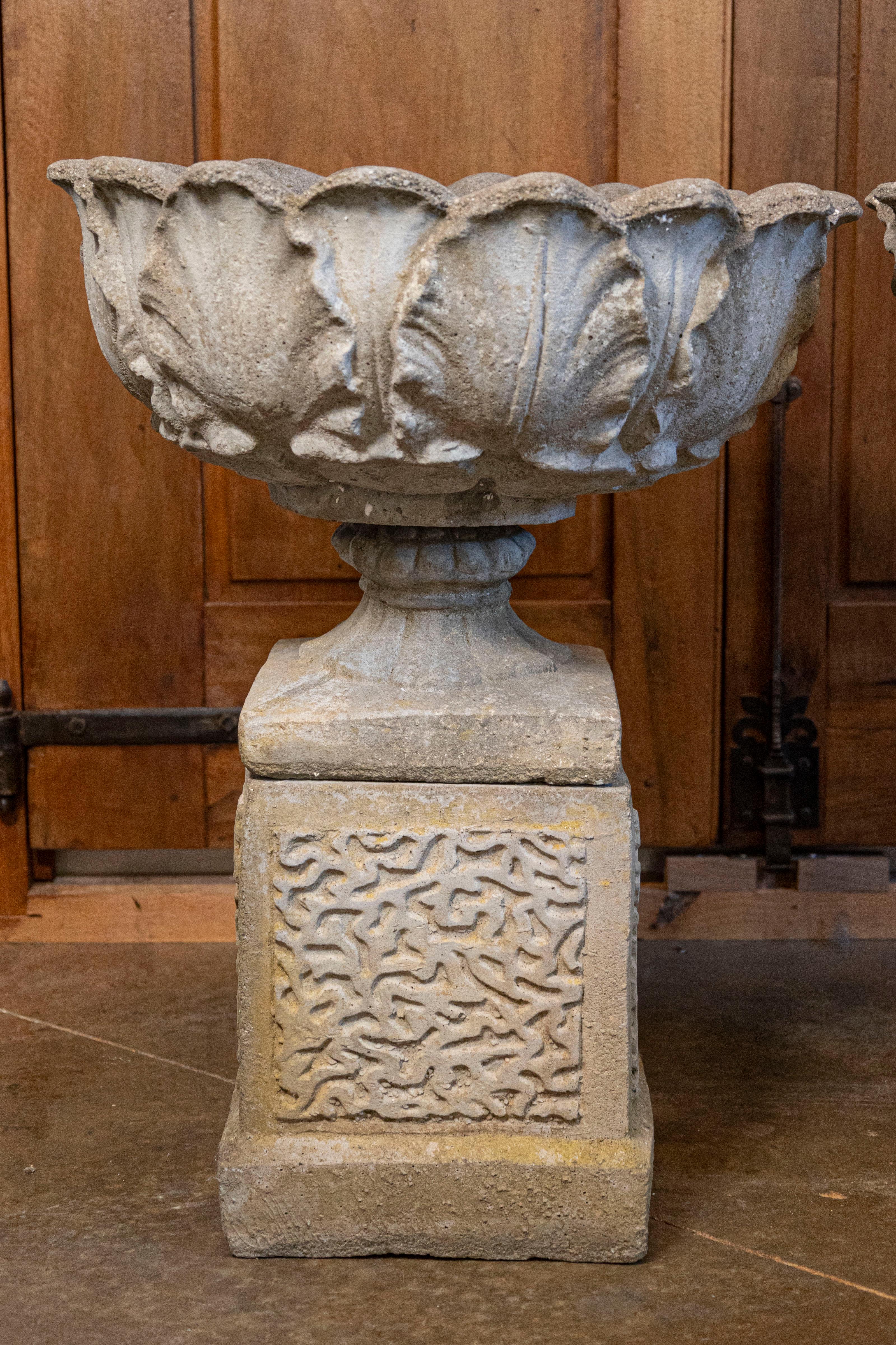 Pair of English 20th Century Stone Urns on Pedestals with Acanthus Leaf Motifs 3