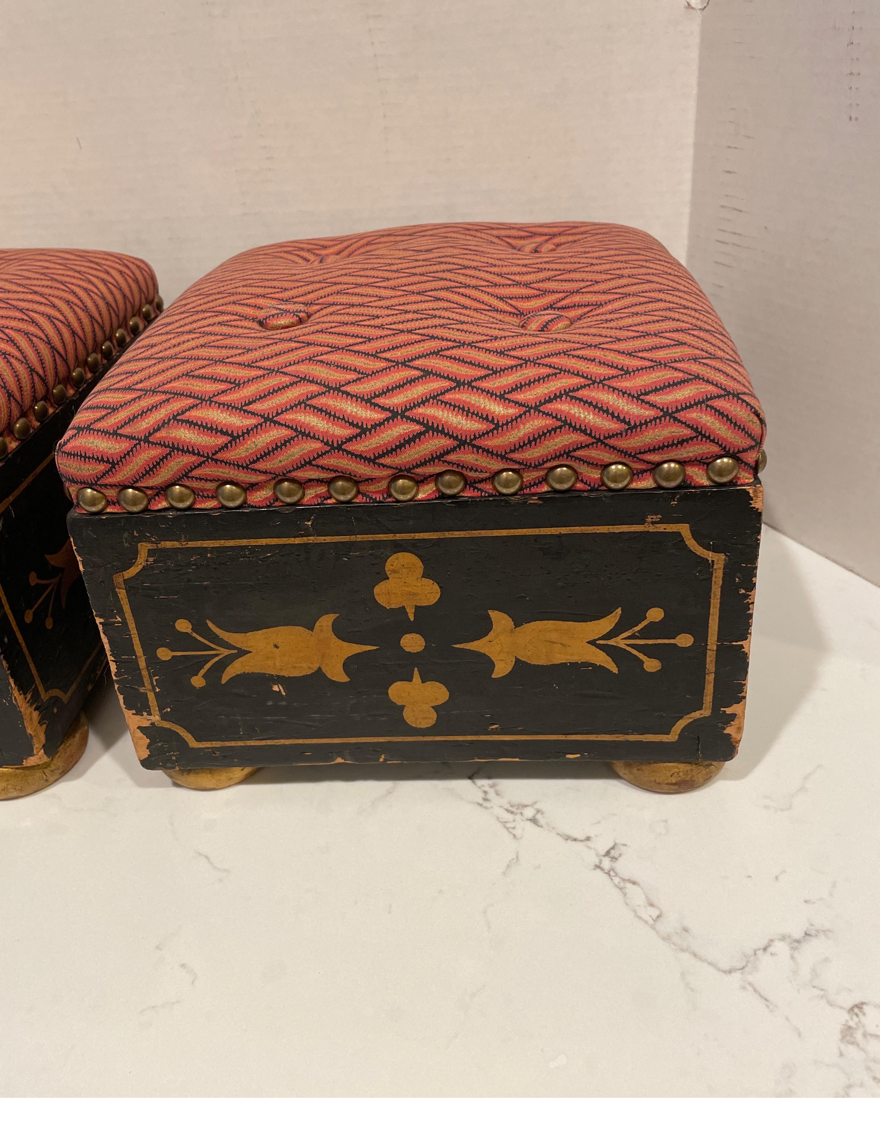 Pair of English Aesthetic Footstools In Good Condition For Sale In Chicago, IL