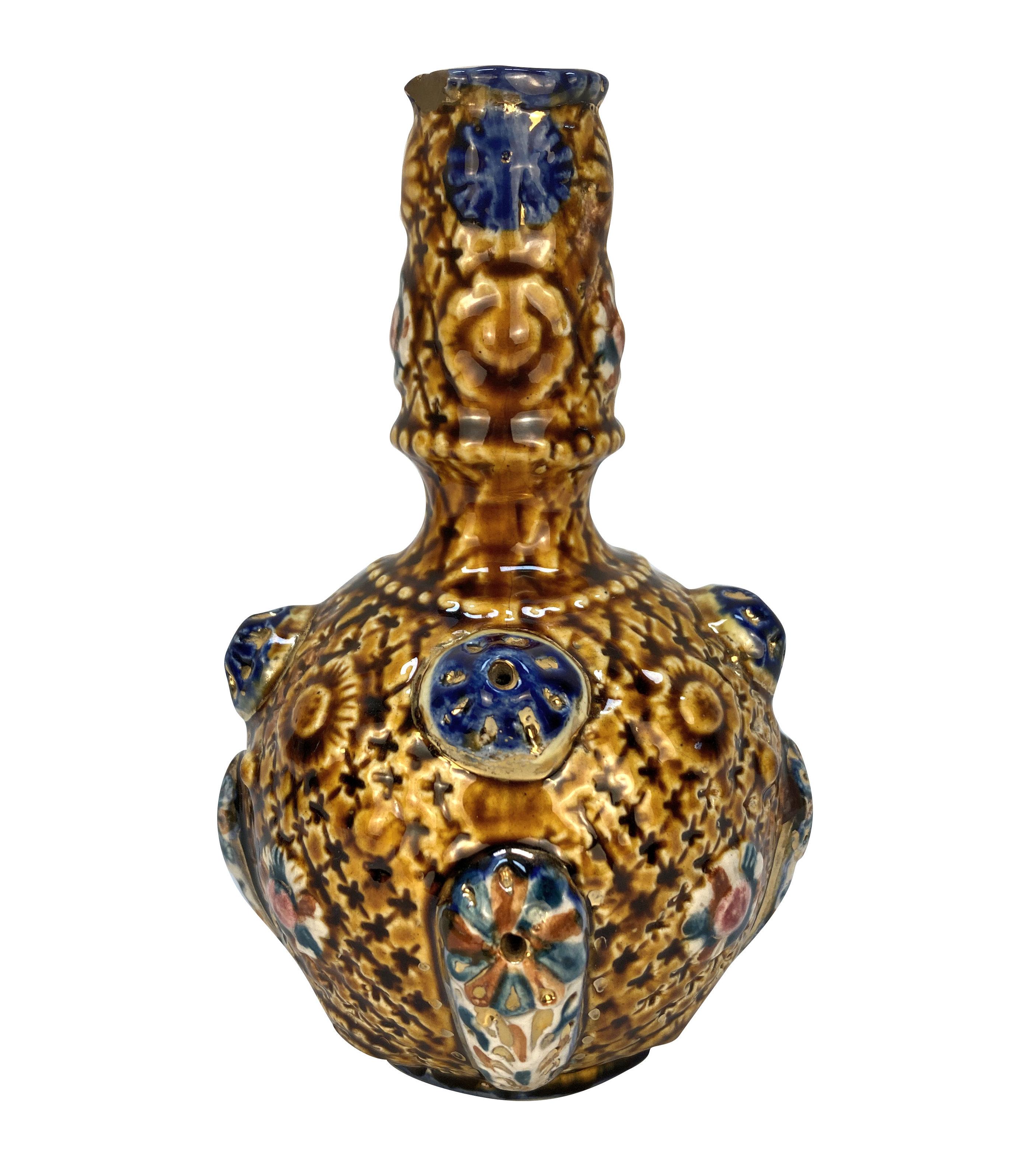 Anglais Paire de vases anglais en terre d'Alhambra en vente