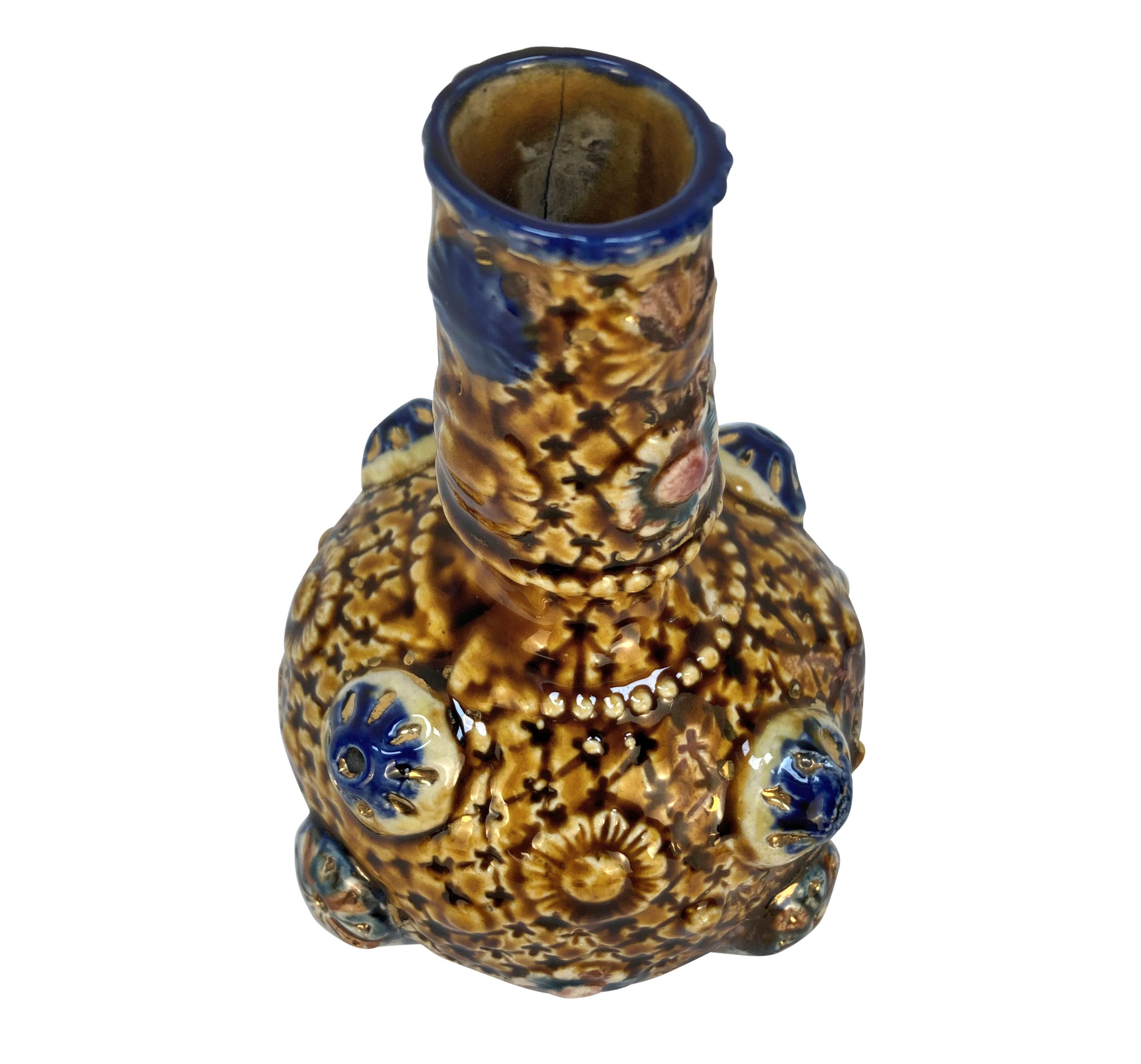 Fin du XIXe siècle Paire de vases anglais en terre d'Alhambra en vente