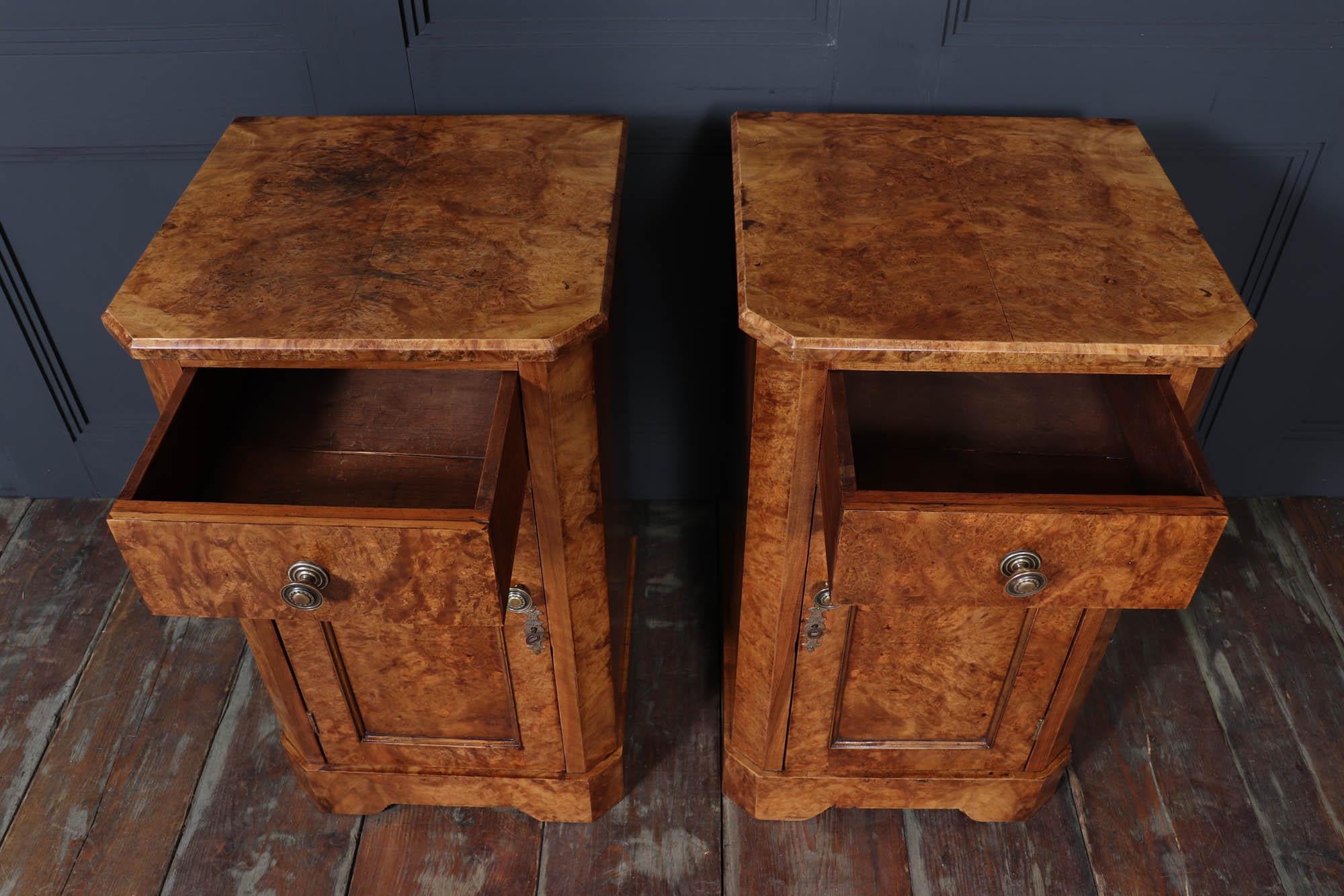 Pair of English Antique Burr Walnut Bedside Cabinets For Sale 1