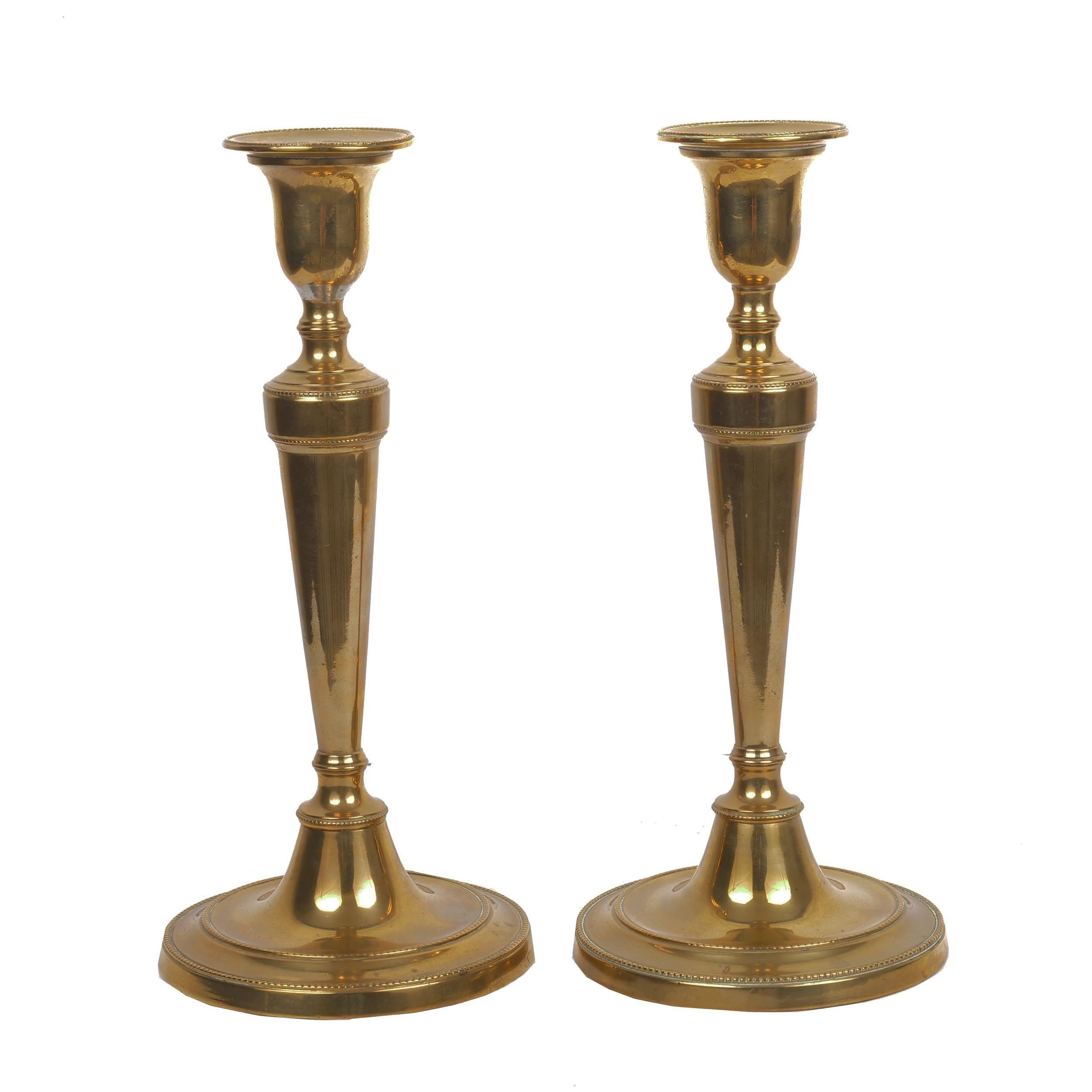 Pair of English Antique George III Brass Candlesticks, 19th Century In Good Condition In Shippensburg, PA