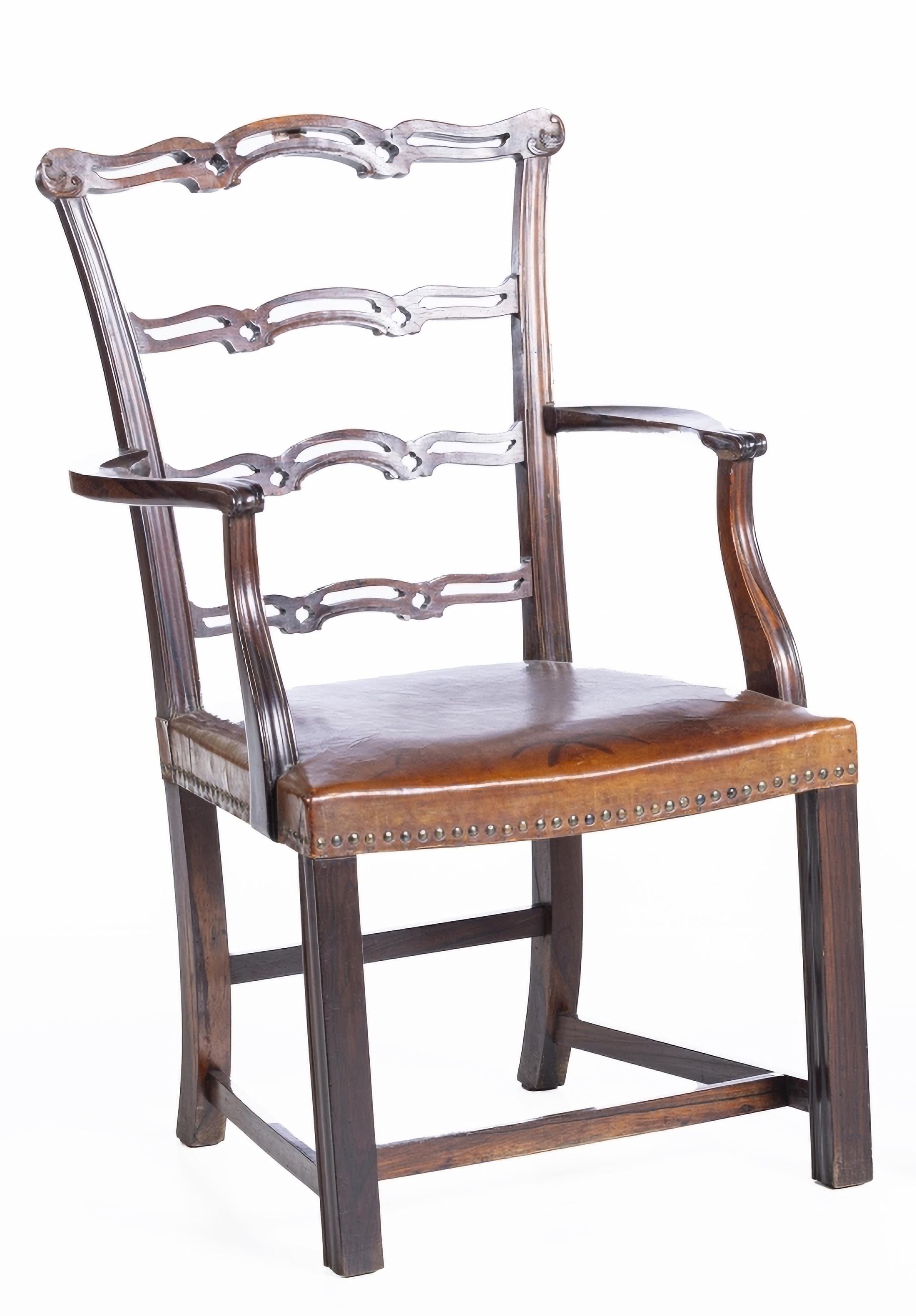 English PAIR OF ENGLISH ARMCHAIRS  Chippendale, 18th Century For Sale
