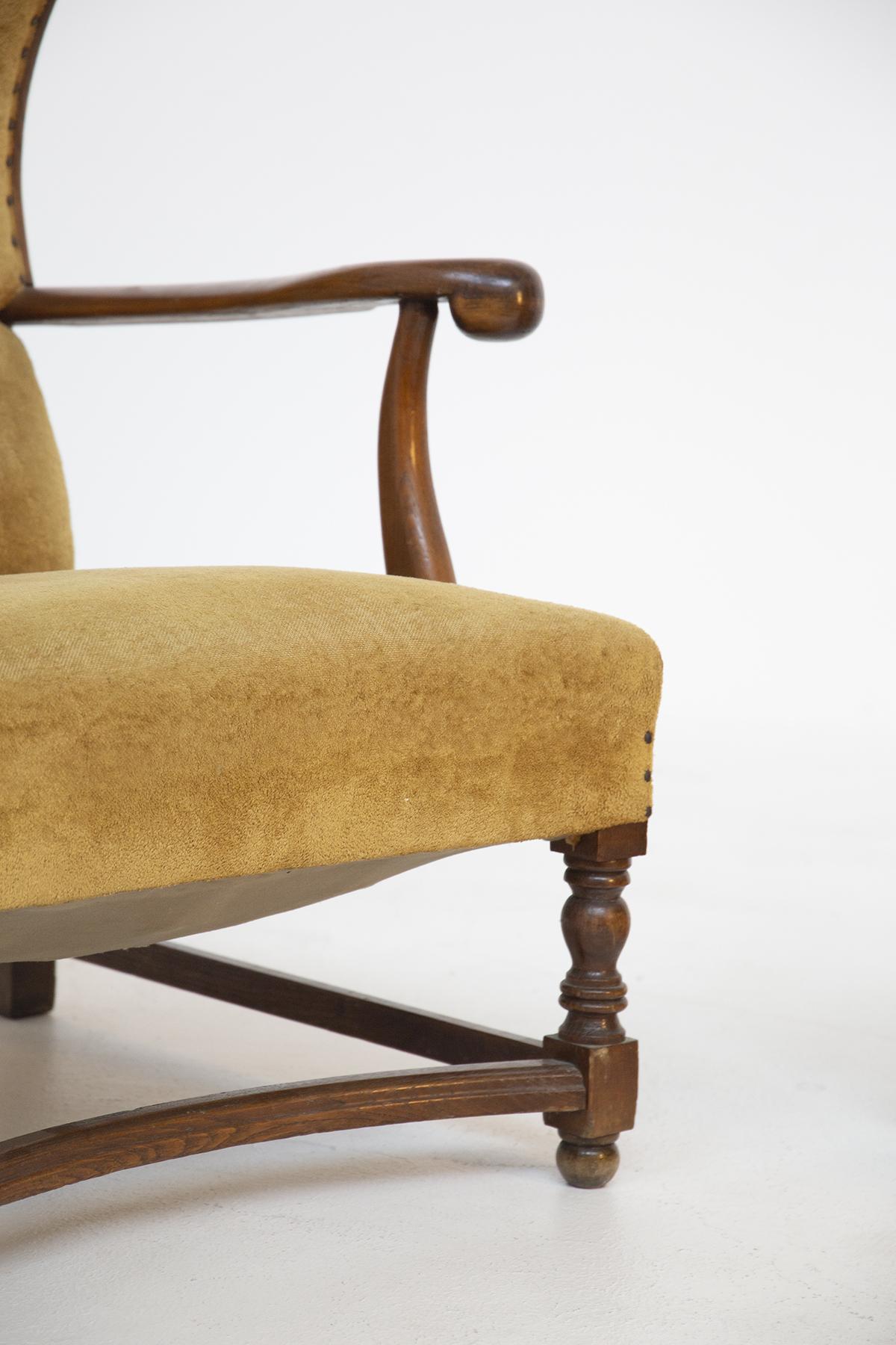 Pair of English Armchairs in Velvet and Walnut Wood  For Sale 5