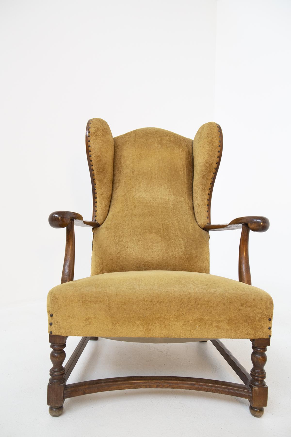 Paar englische Sessel aus Samt und Nussbaumholz aus dem späten 19. Jahrhundert im Angebot 2