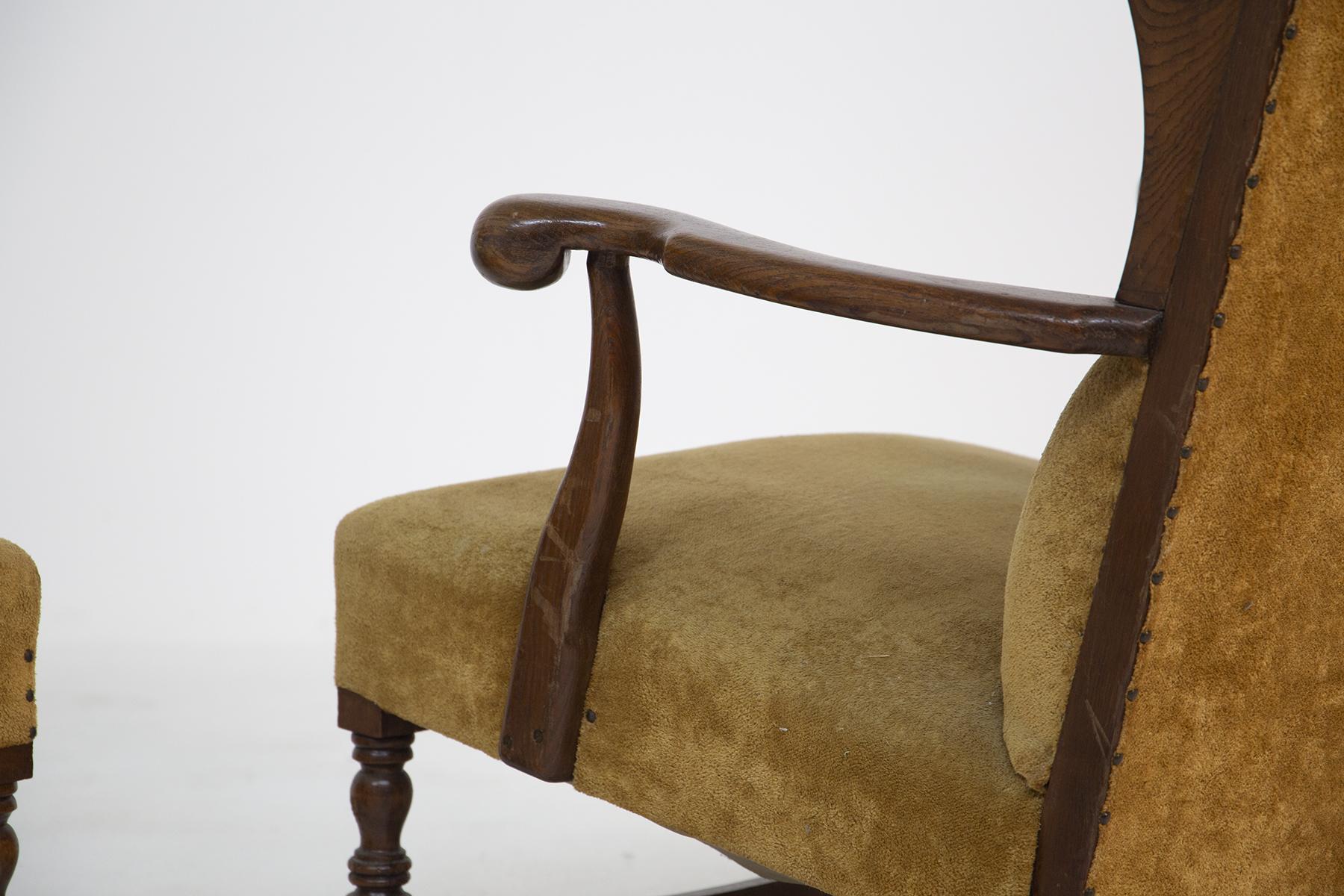 Pair of English Armchairs in Velvet and Walnut Wood  For Sale 3