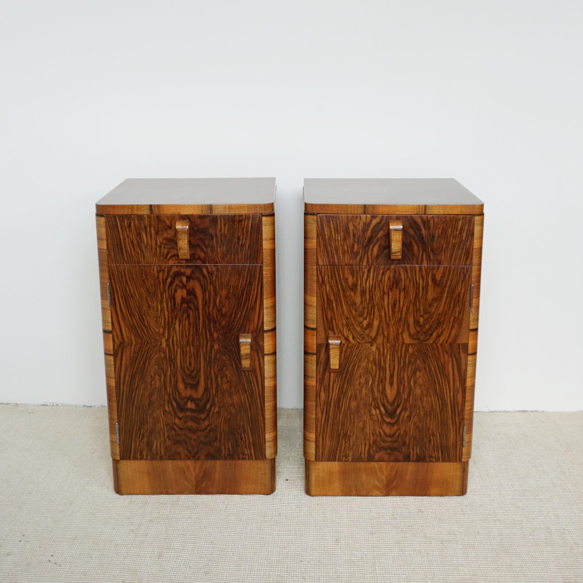 Pair of English Art Deco Burr Walnut Bedside Cabinets  In Good Condition For Sale In Forest Row, East Sussex