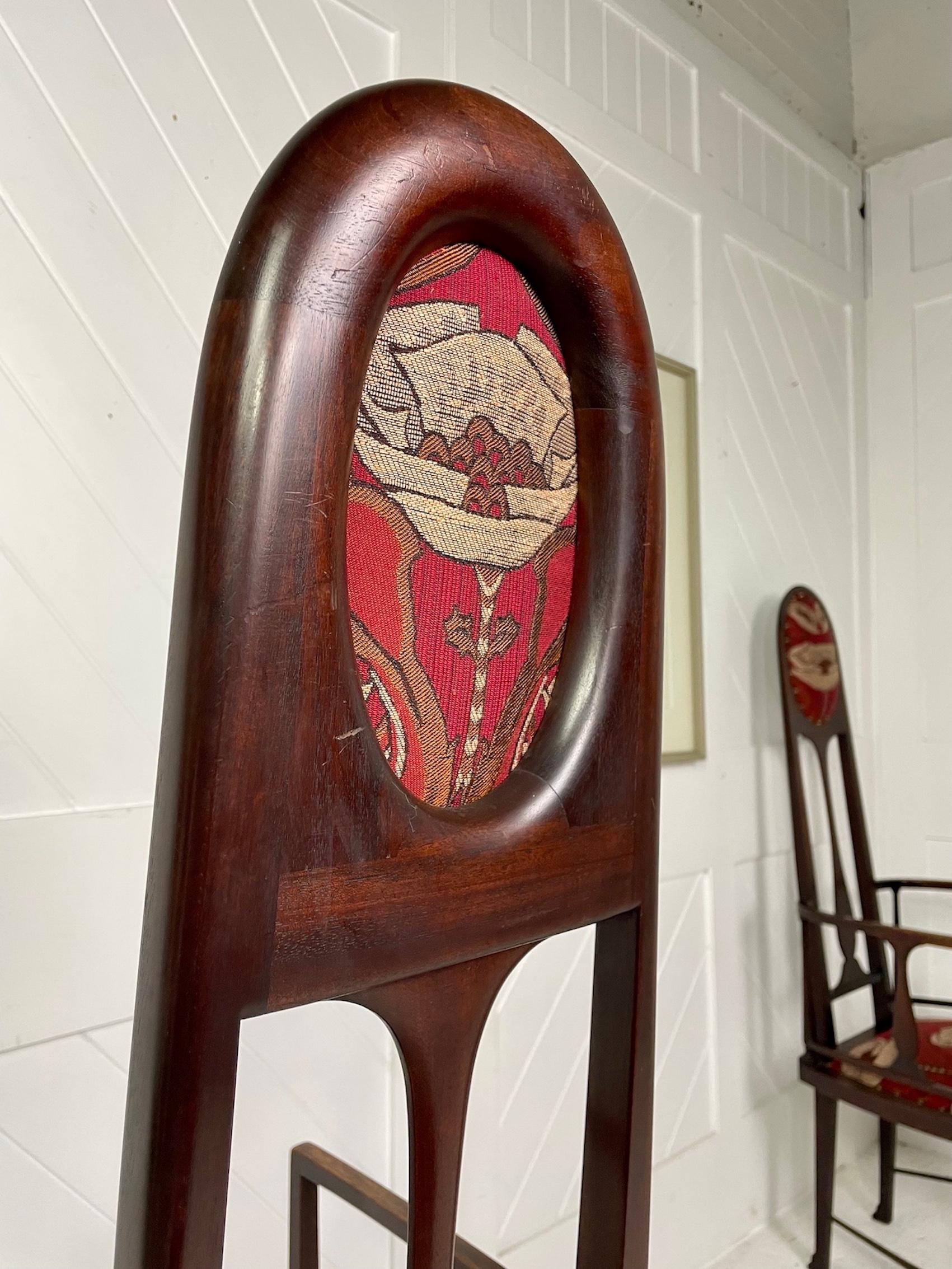 Paire de chaises d'appoint Art nouveau anglais par G M Ellwood pour G S Henry Bon état - En vente à Petworth, GB