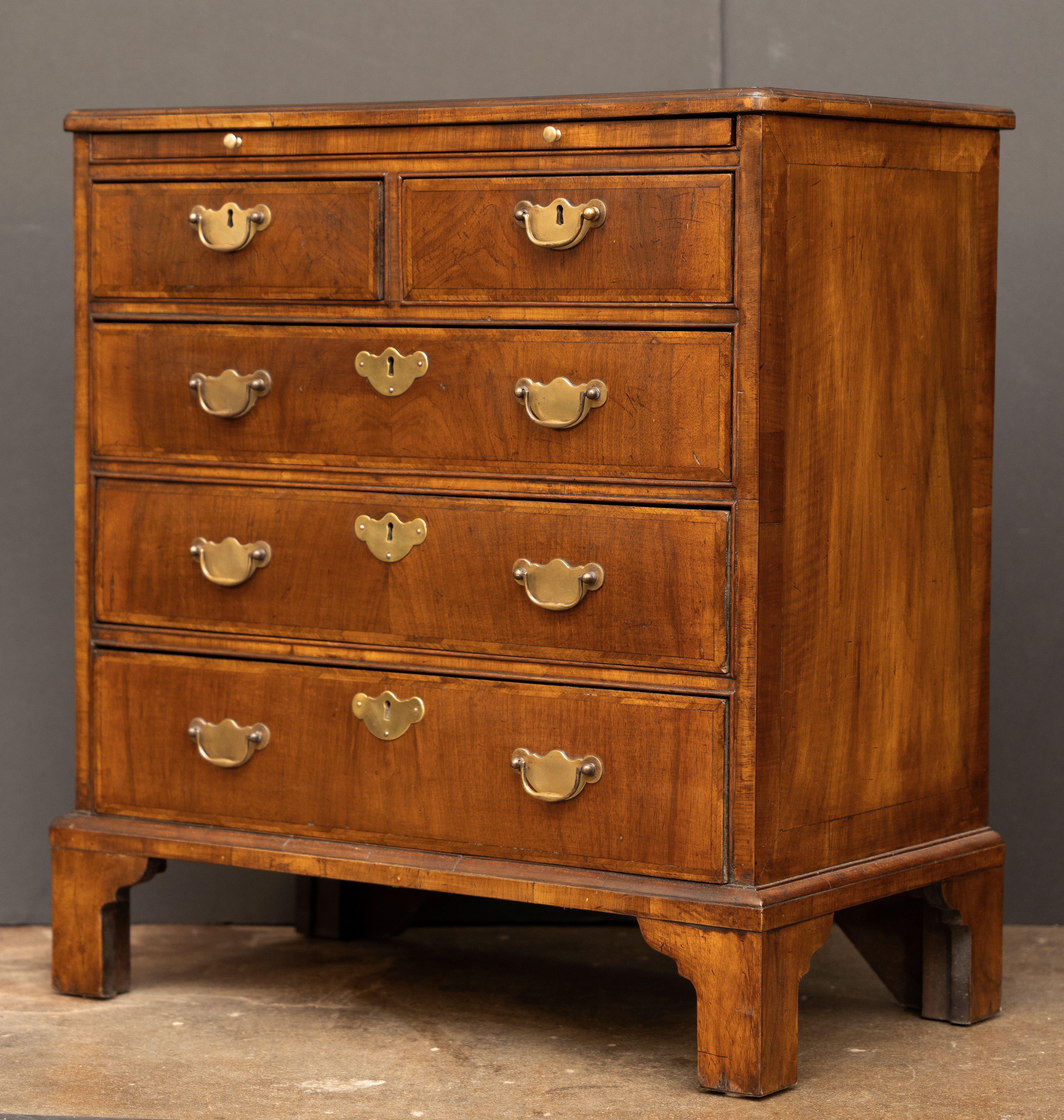 Georgian Pair of English Bachelor's Small Chests of Walnut For Sale