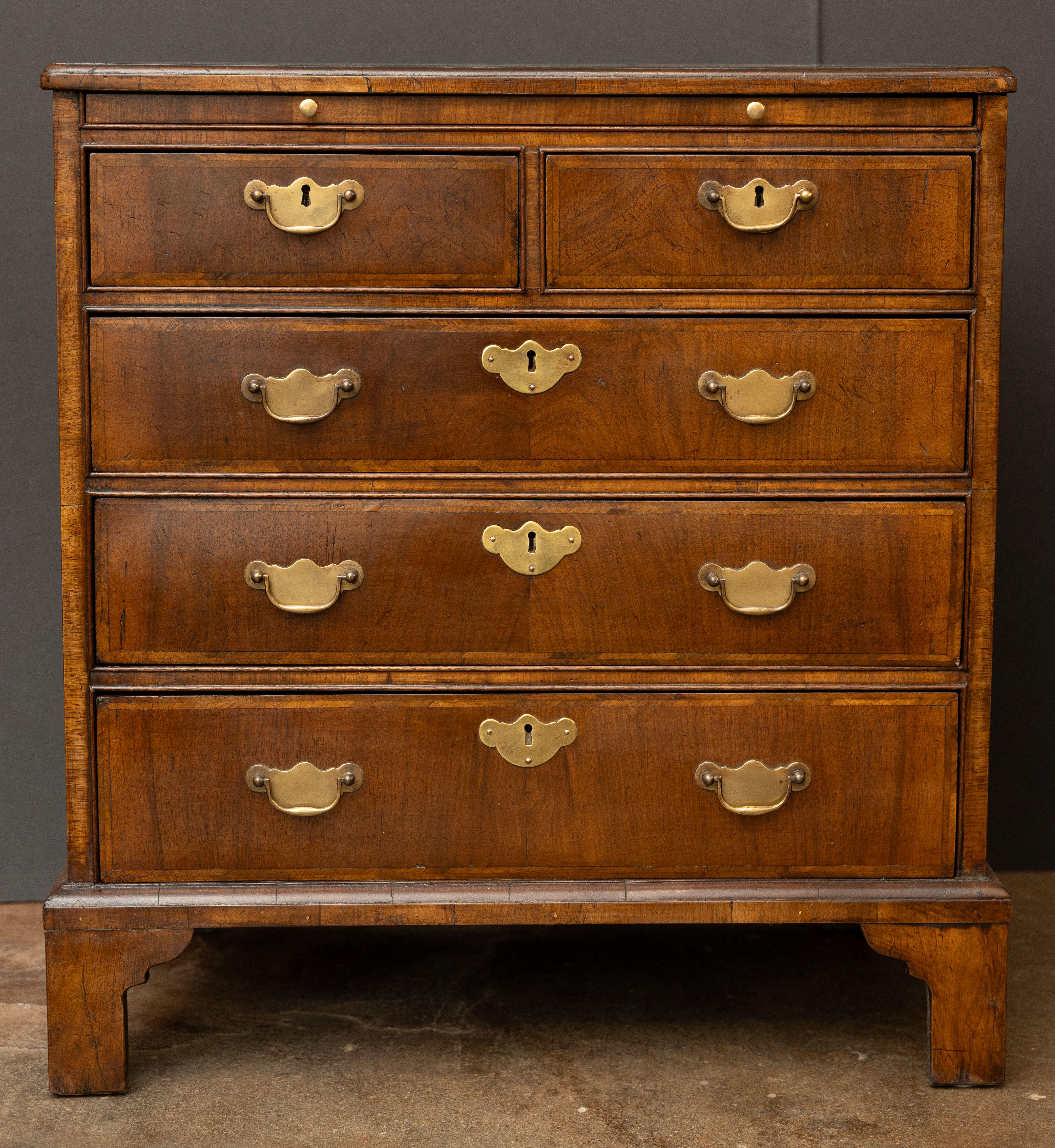 Pair of English Bachelor's Small Chests of Walnut In Good Condition For Sale In Austin, TX