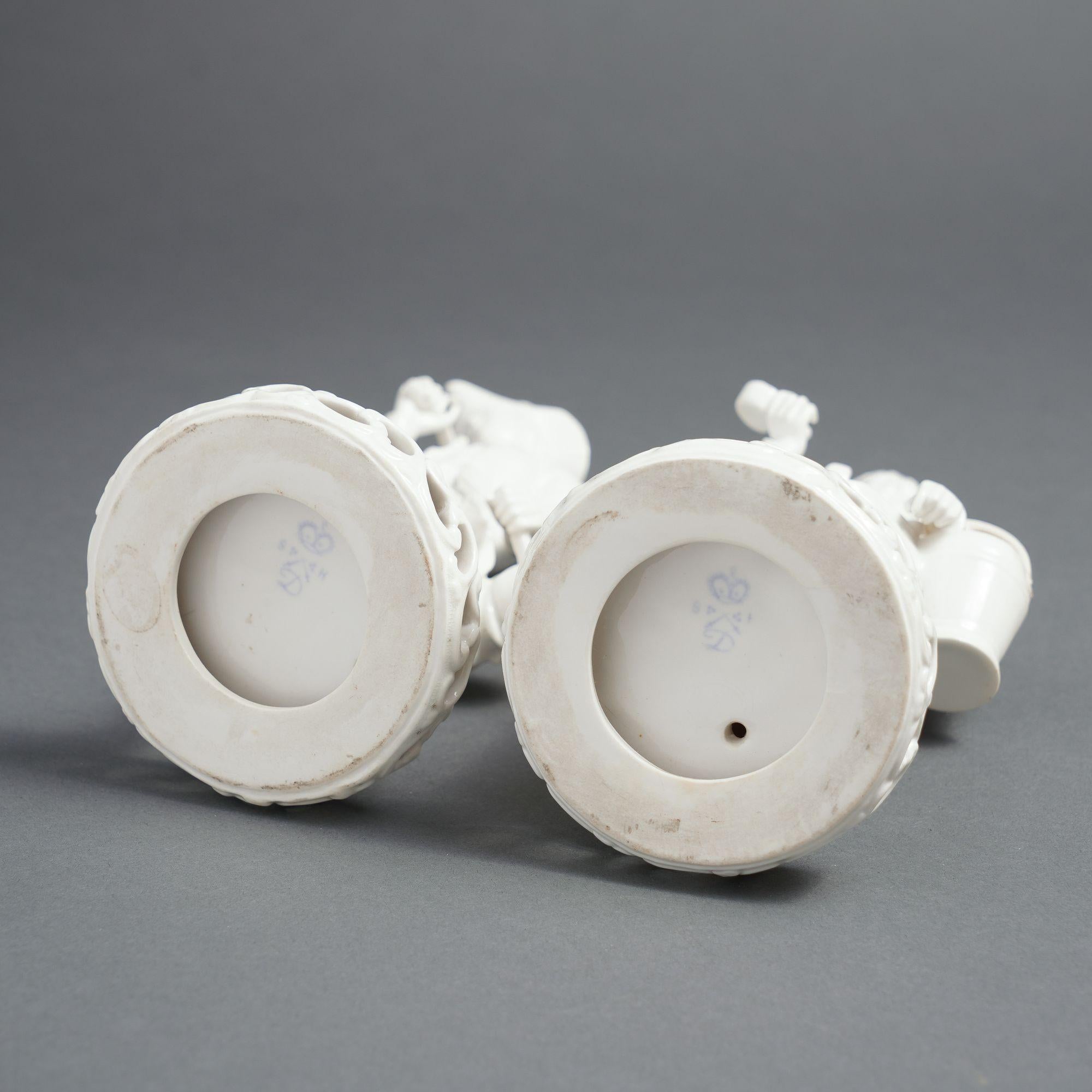 Pareja de figuras inglesas Blanc du Chine de Stevenson & Hancock, 1863-66 en venta 5