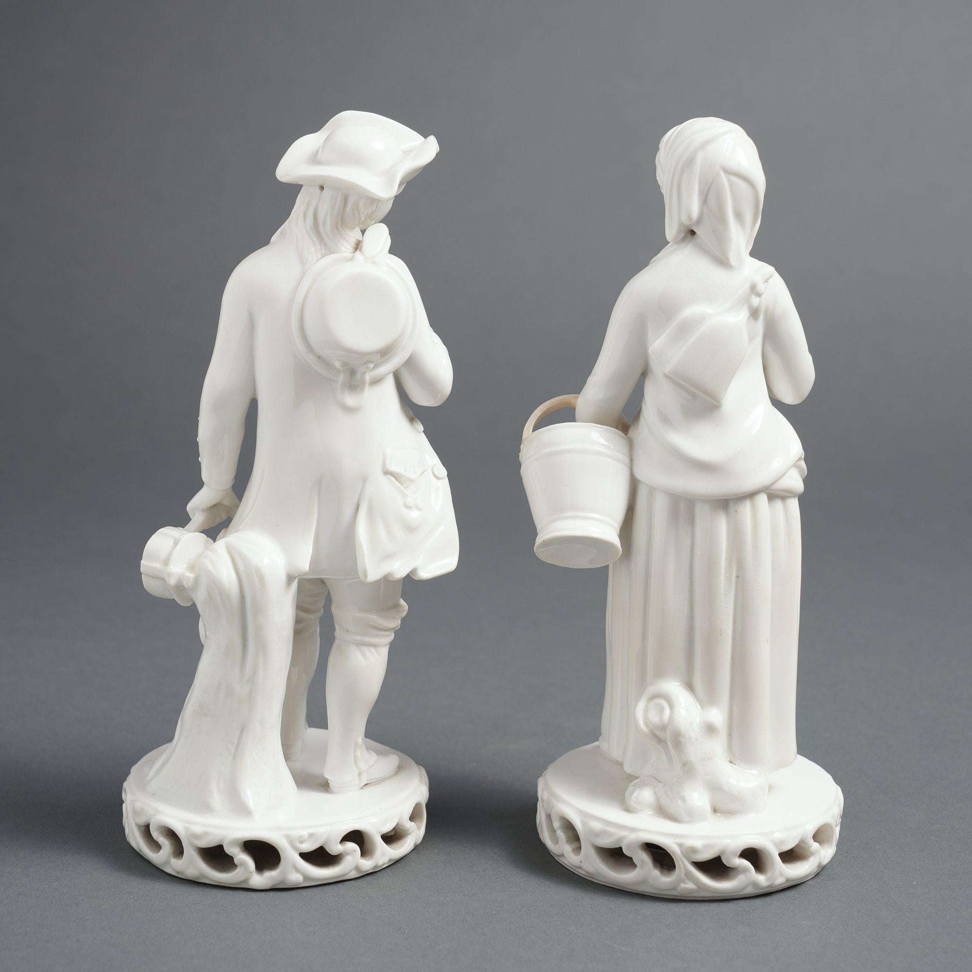Pareja de figuras inglesas Blanc du Chine de Stevenson & Hancock, 1863-66 en Bueno estado para la venta en Kenilworth, IL