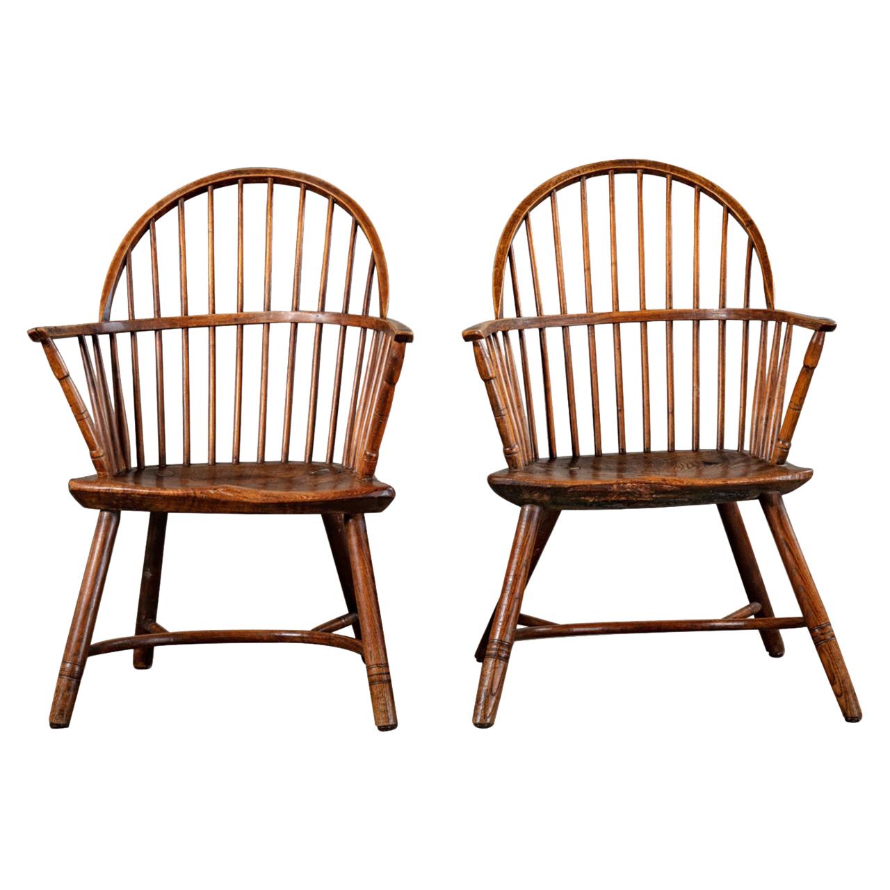 Pair of English Bow Back Windsor Chairs