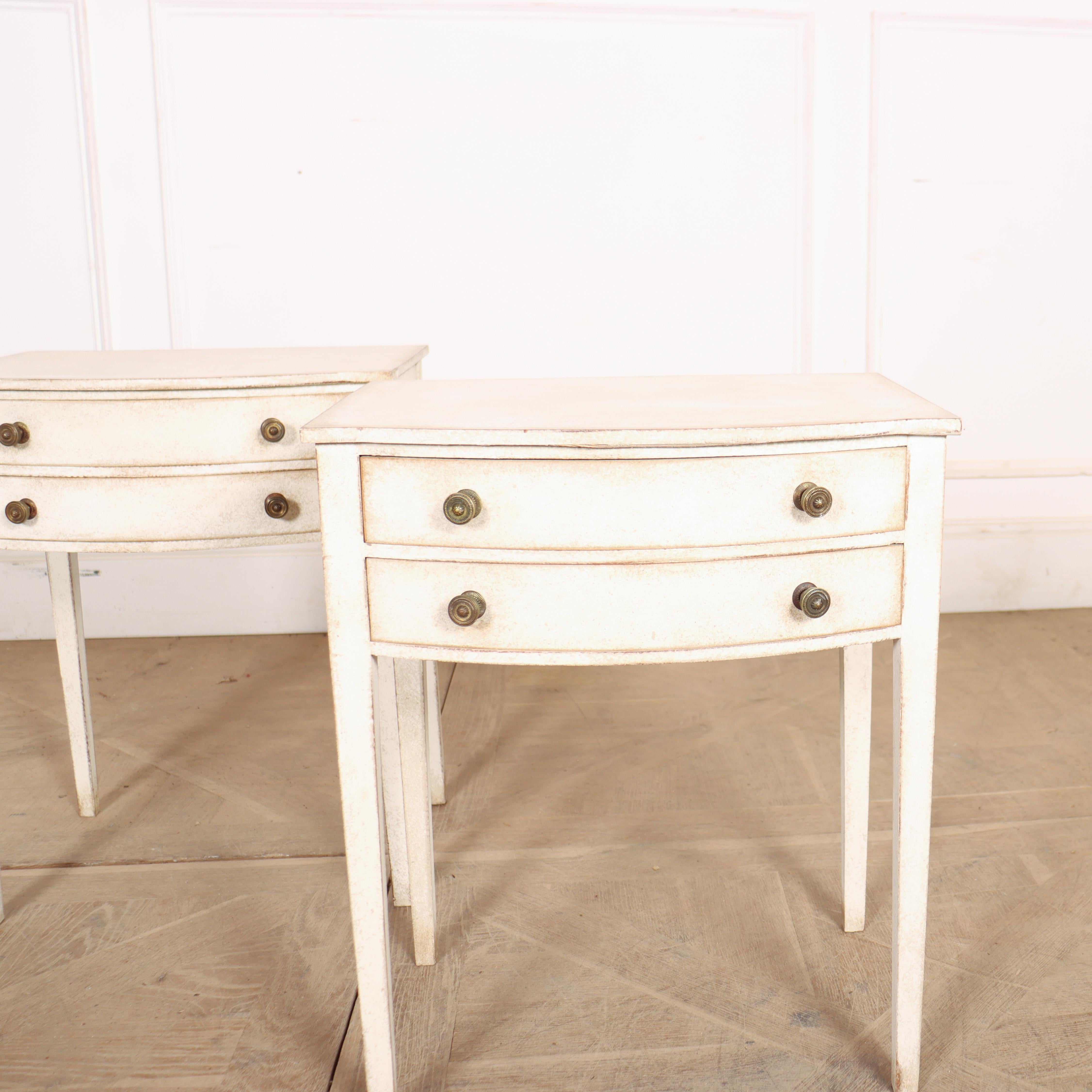 Late Victorian Pair of English Bow Fronted Lamp Tables For Sale