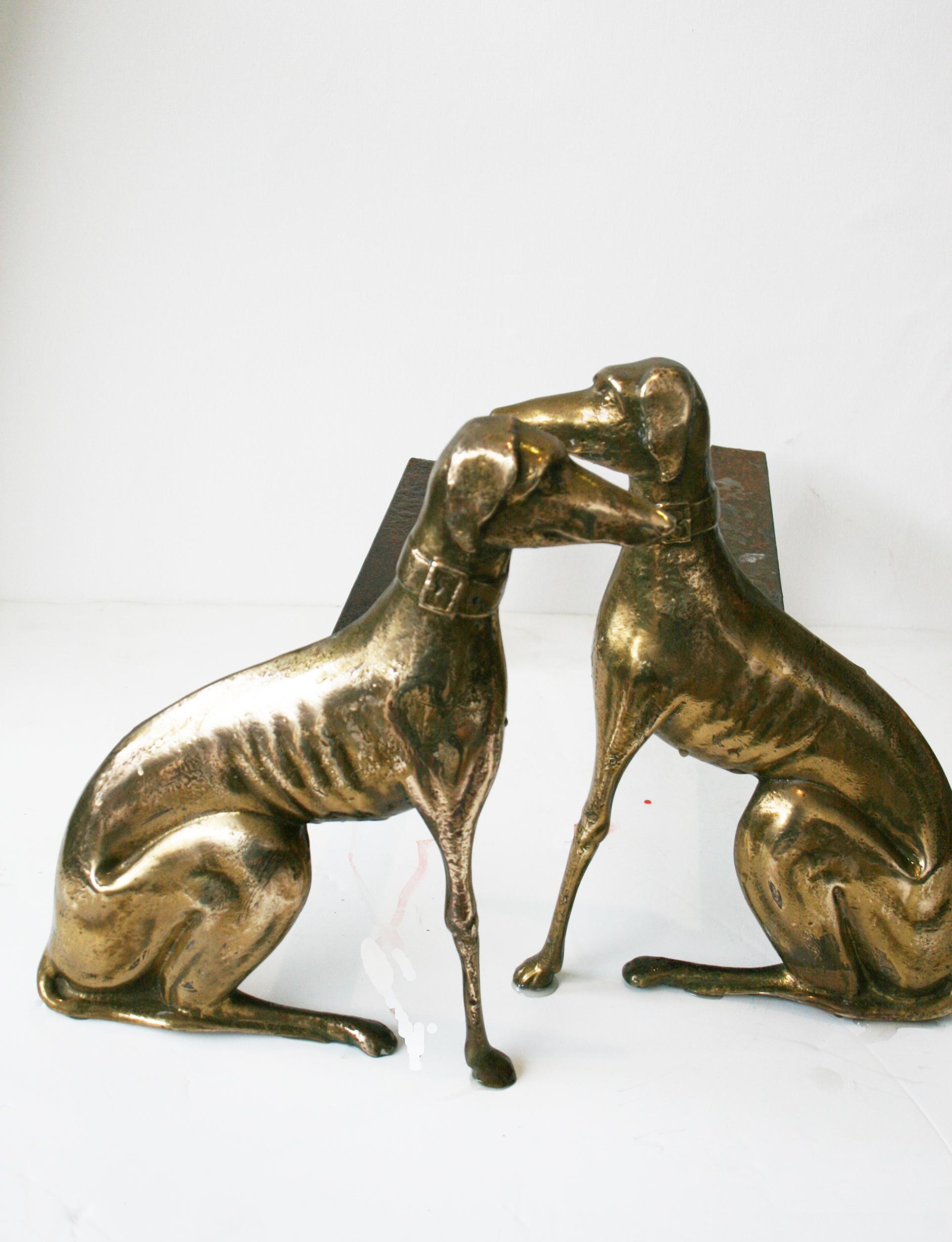  English brass andirons shaped greyhound dog 20th Century In Excellent Condition In Mombuey, Zamora