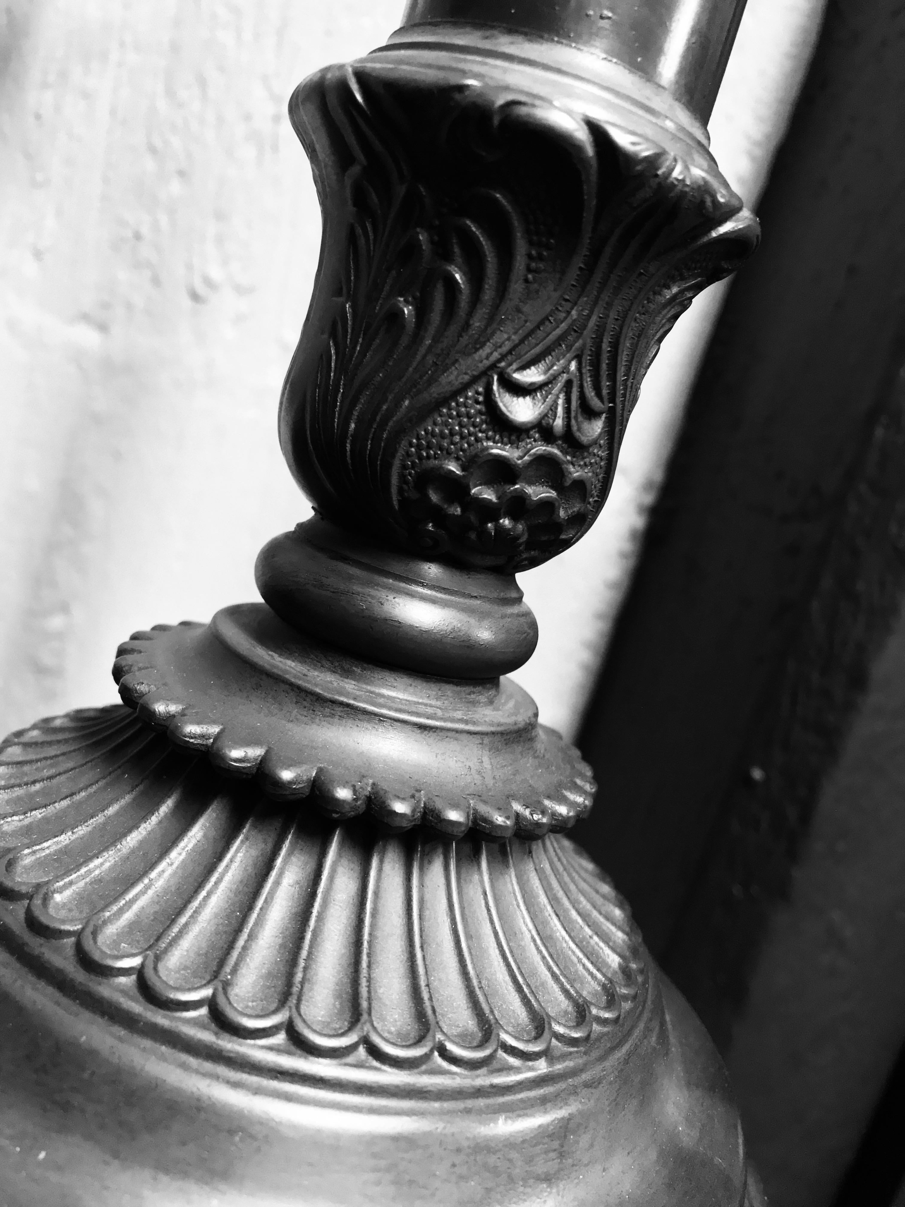 Pair of English Bronze Neoclassical Lamps In Good Condition In Kent, Dover
