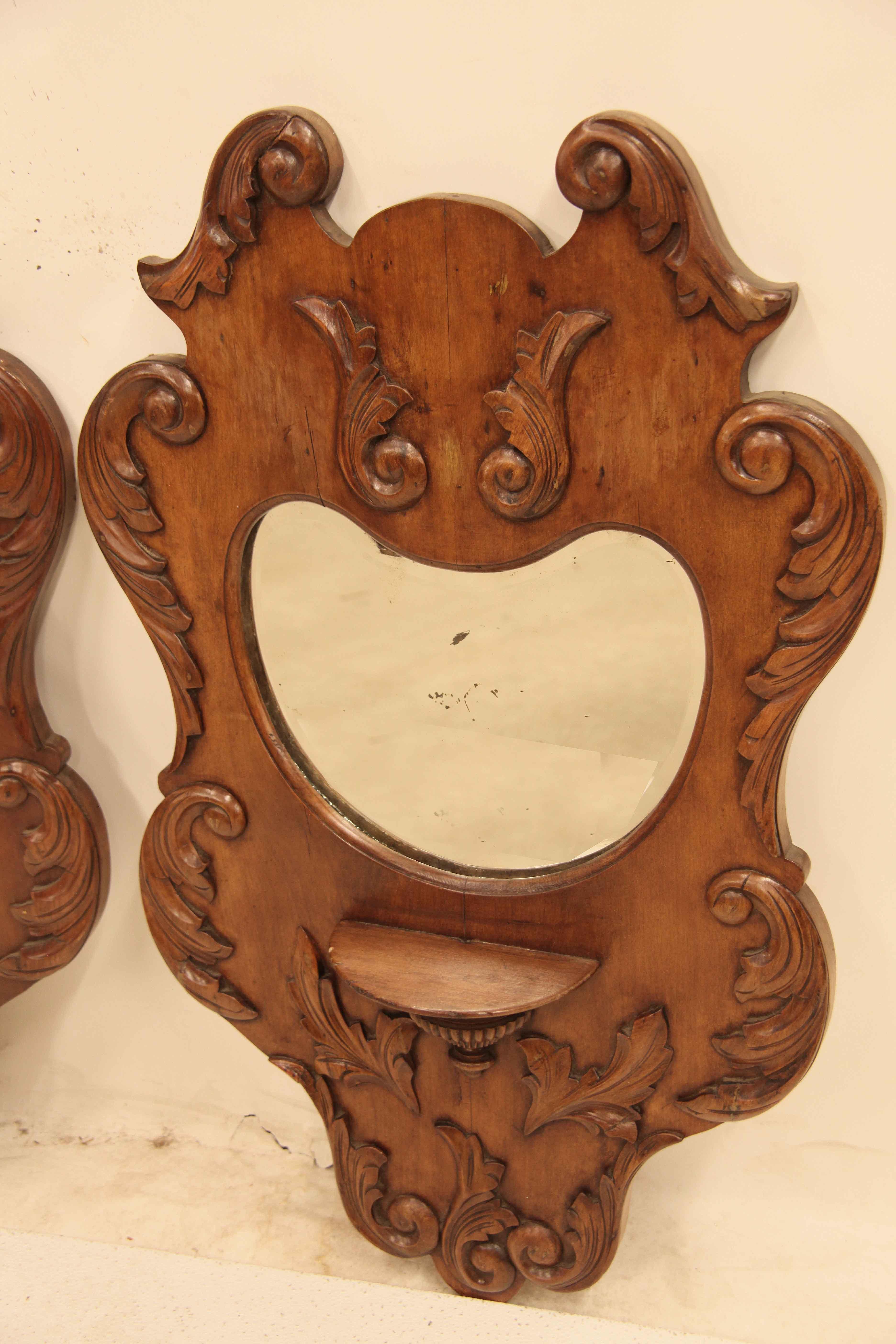 Pair of English Carved Wall Mirrors In Good Condition For Sale In Wilson, NC