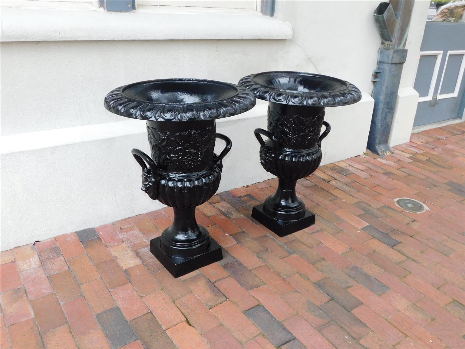 William IV Pair of English Cast Iron and Powered Coated Campana-Form Garden Urns, C. 1850 For Sale