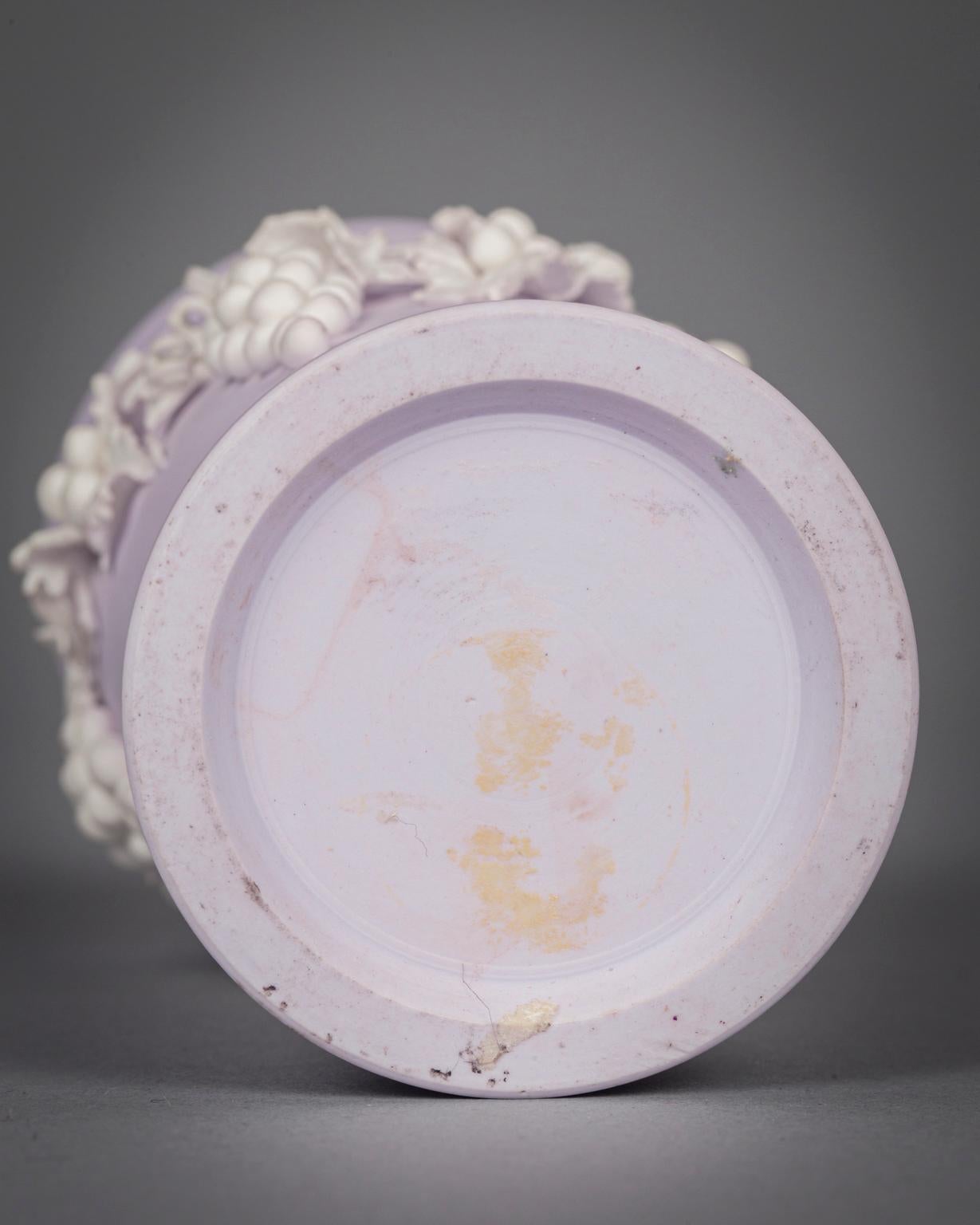Mid-19th Century Pair of English Ceramic Pale Lilac Ground Spill Vases, circa 1830 For Sale
