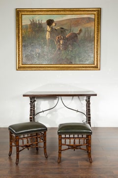 Paar englische chinesische Hocker aus Kunstbambus im Chippendale-Stil mit Lederaufsätzen