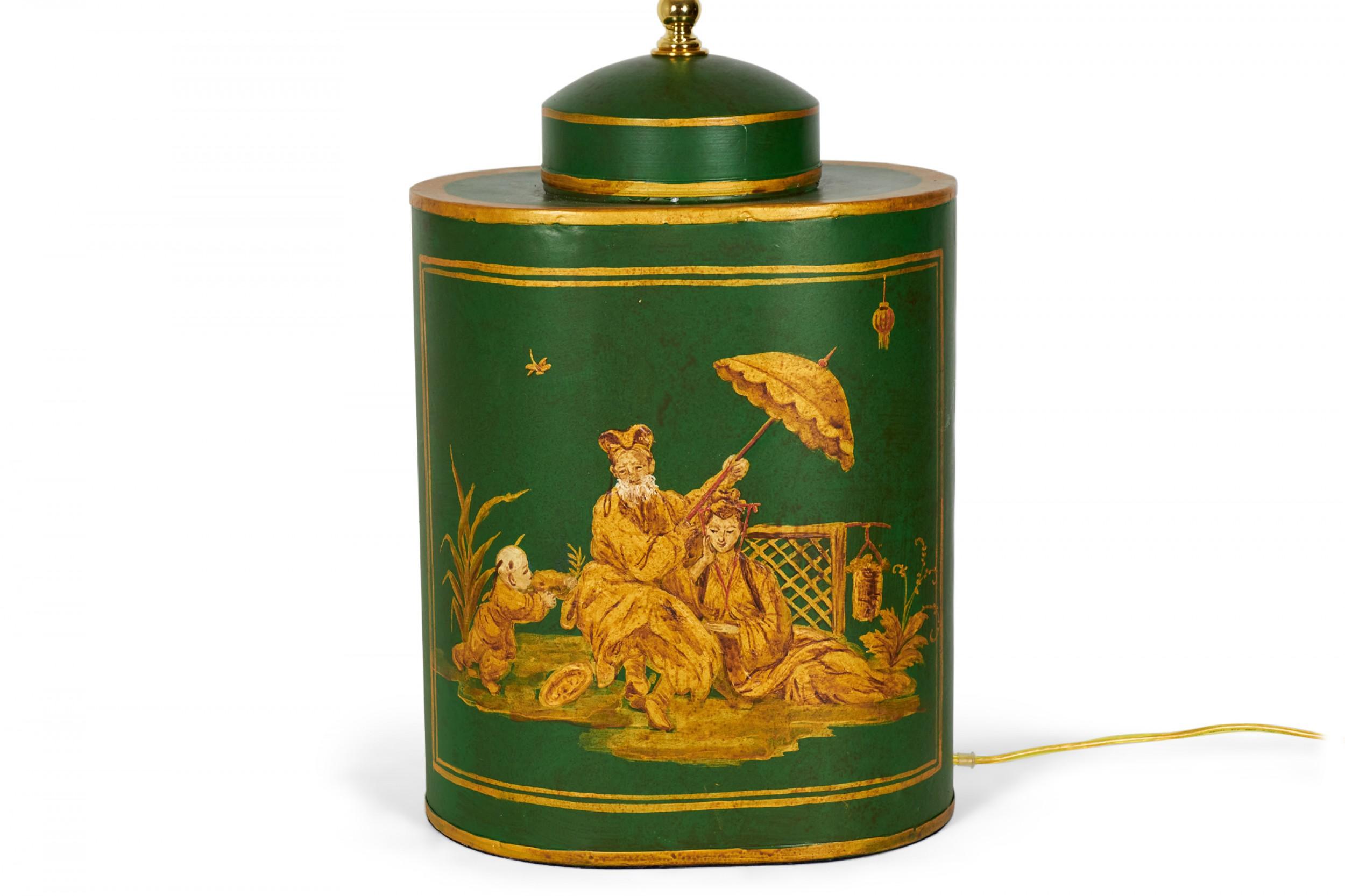 Paire de lampes de table en tôle peintes à la main représentant une scène de genre chinoiseries anglaises en vente 3