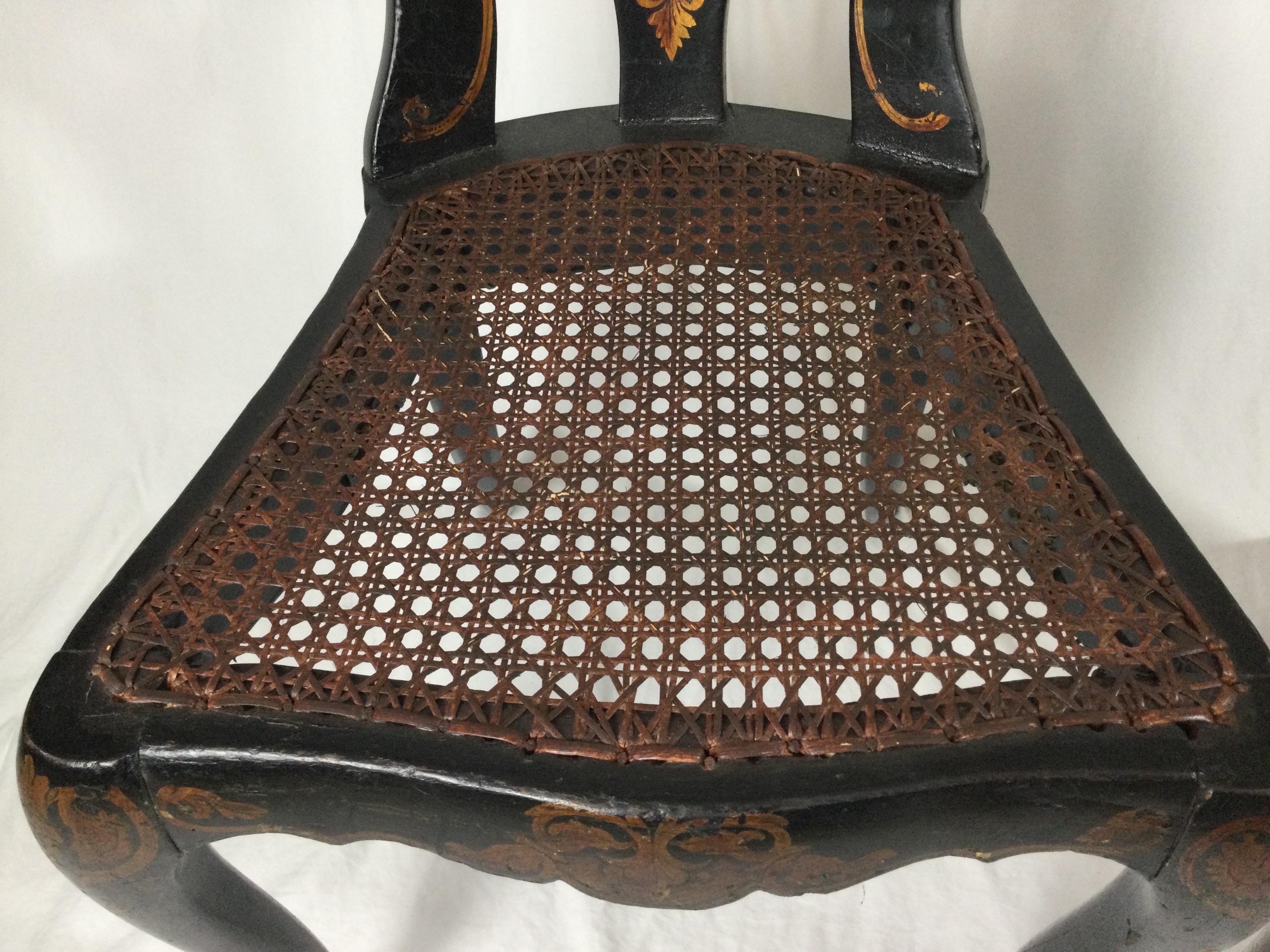 Paire de chaises d'appoint de style chinoiserie anglaise avec sièges cannés, vers les années 1870 en vente 4