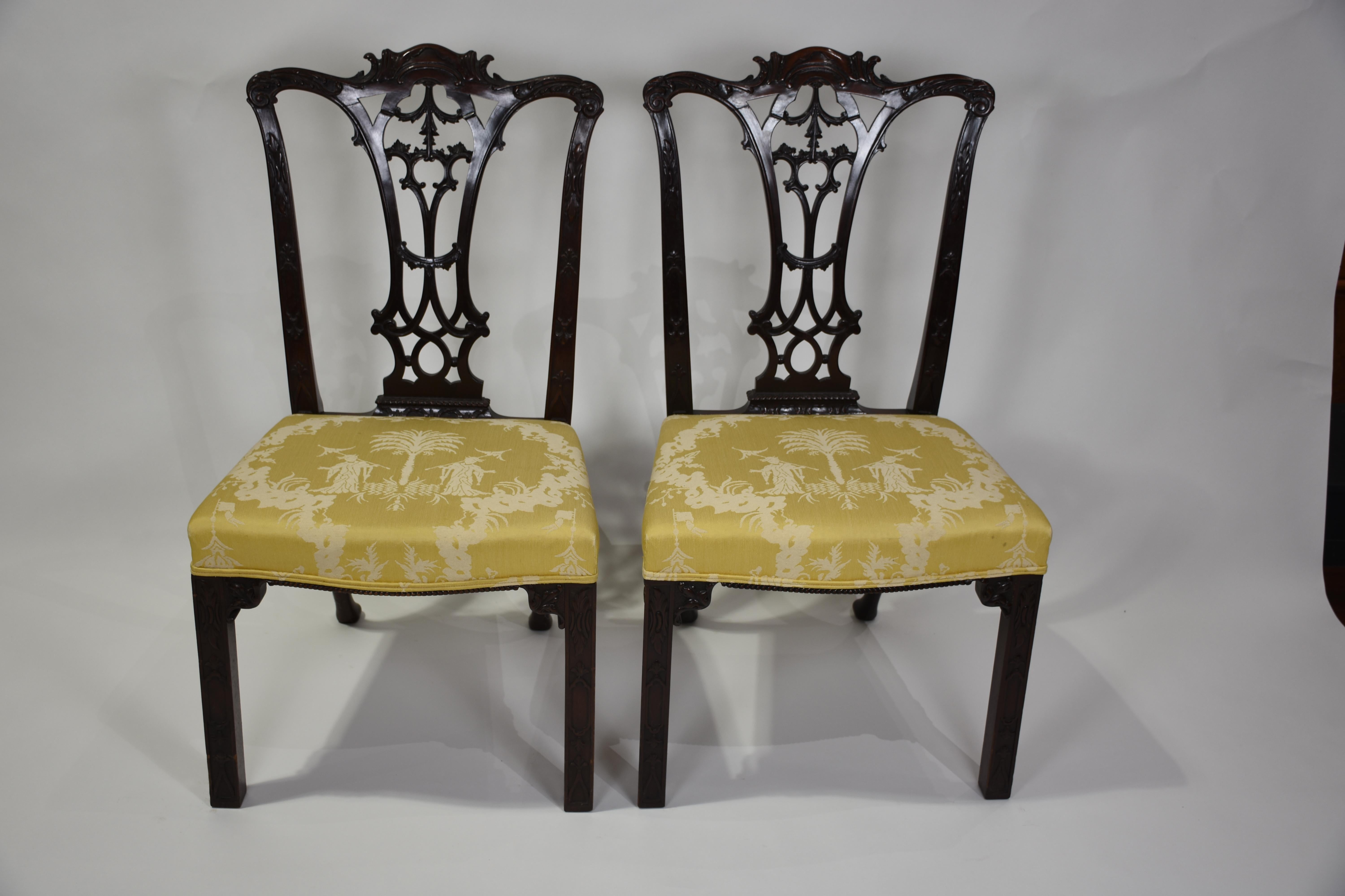 Anglais Paire de chaises d'appoint anglaises en acajou Chippendale, vers 1885 en vente