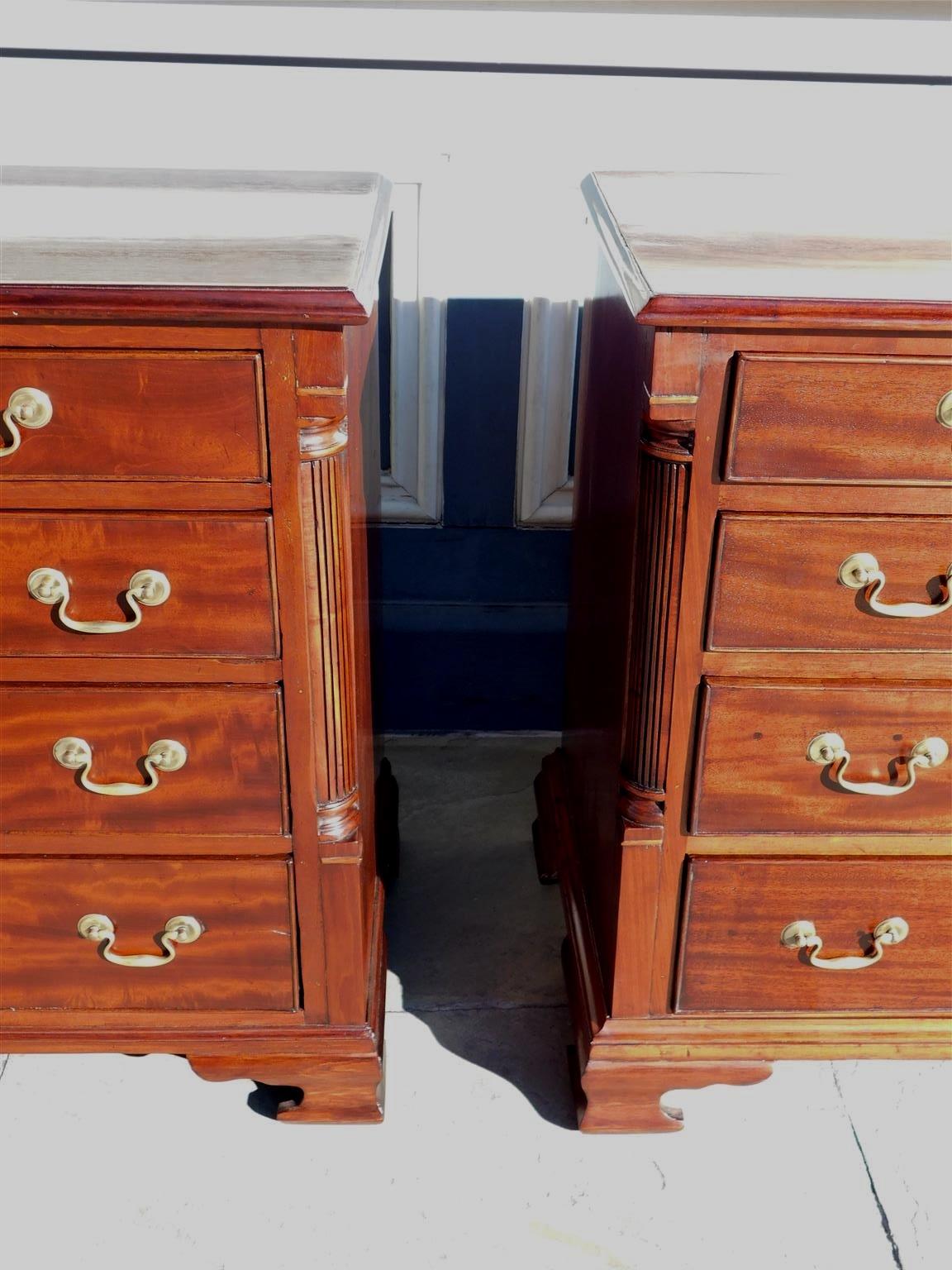 Pair of English Chippendale Mahogany Graduated Chest of Drawers, Circa 1780 In Excellent Condition In Hollywood, SC