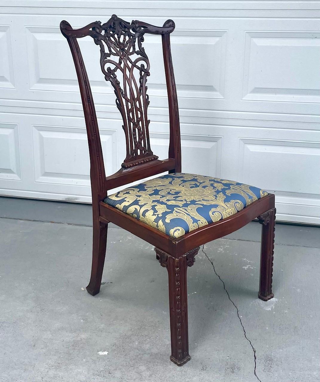 Paire de chaises d'appoint en acajou de style Chippendale anglais, vers 1890. en vente 5