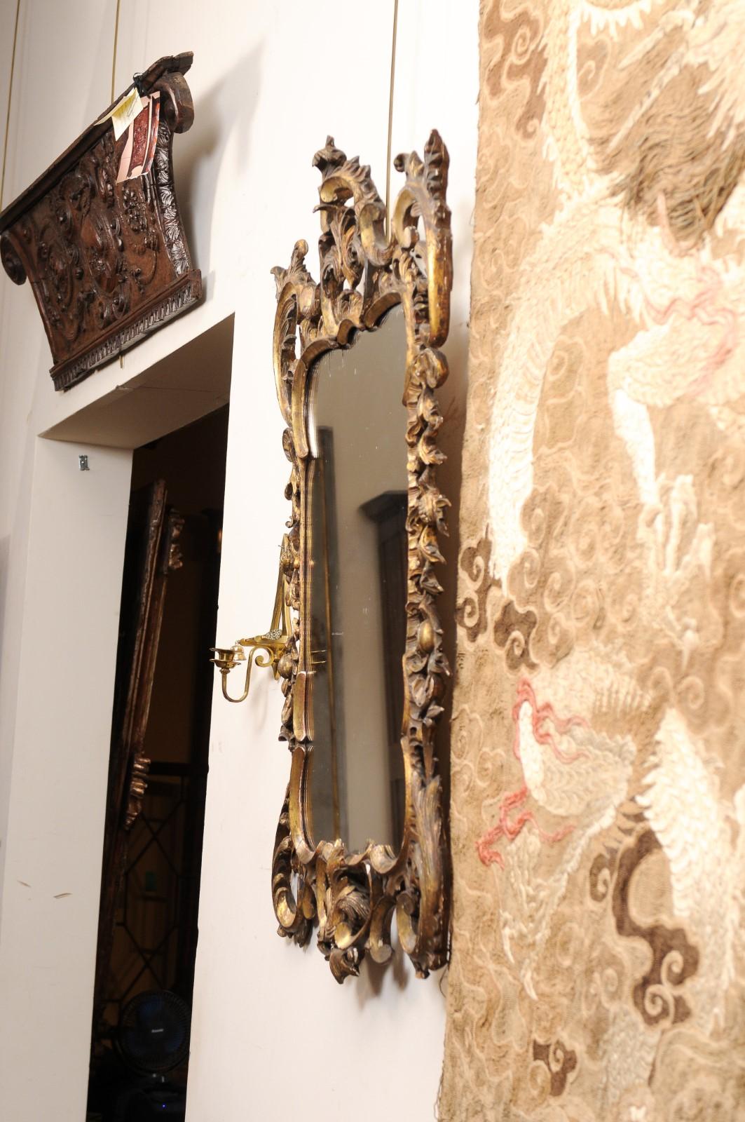 Coppia di specchi inglesi in legno dorato in stile Chippendale, inizio XX secolo in vendita 7