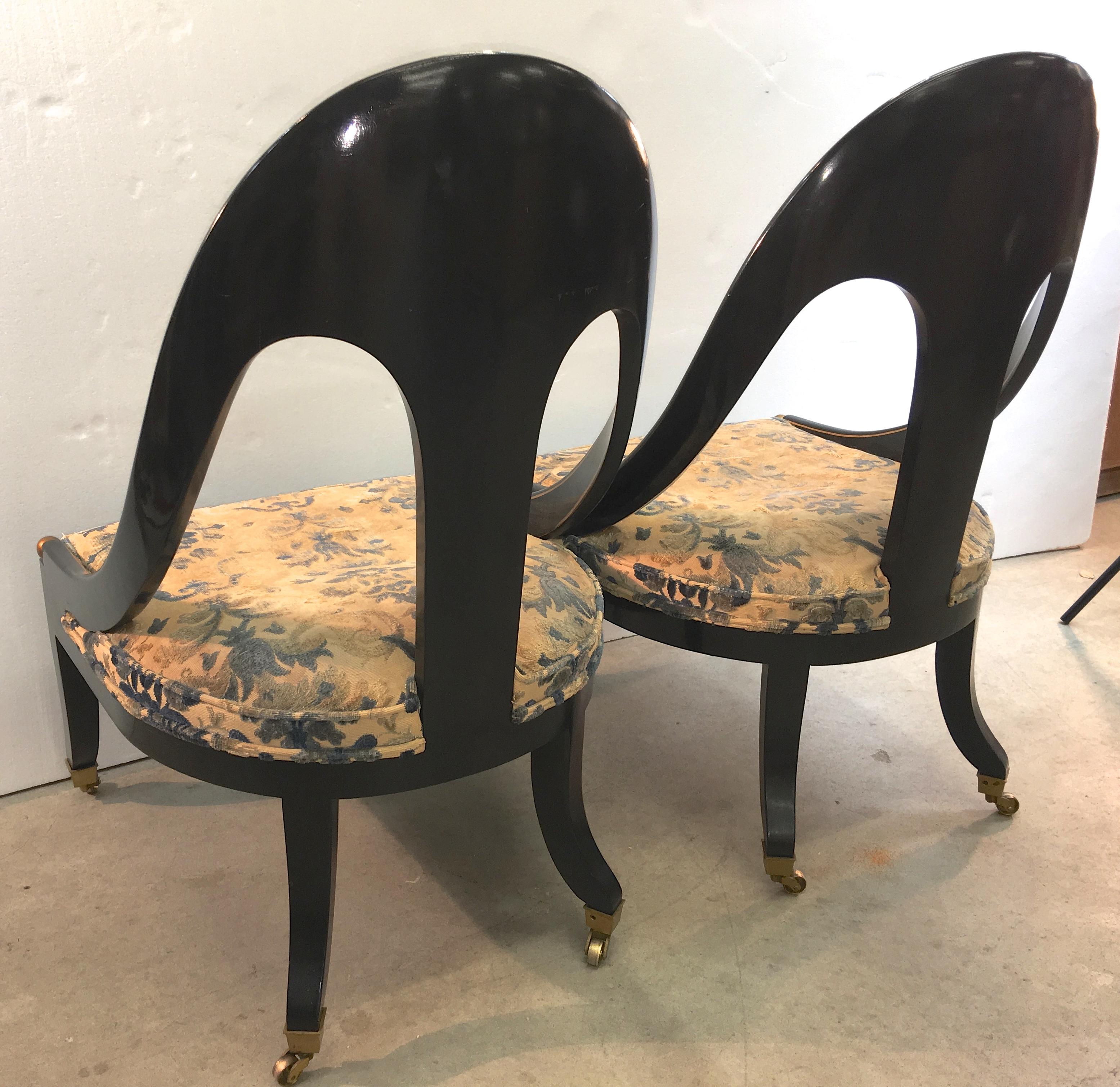 Pair of English Classical Spoon Back Chairs 1