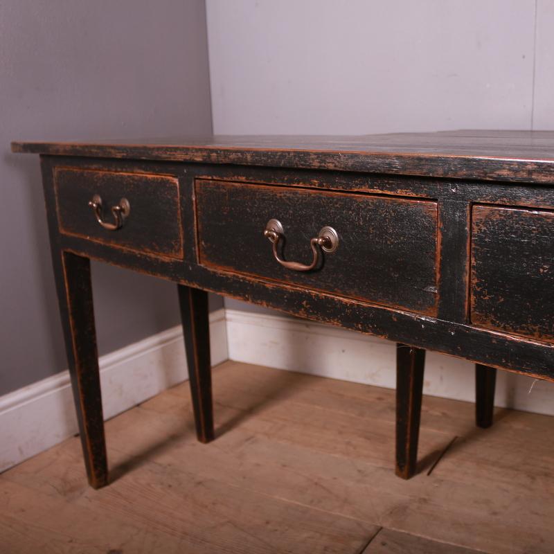 19th Century Pair of English Console Tables For Sale