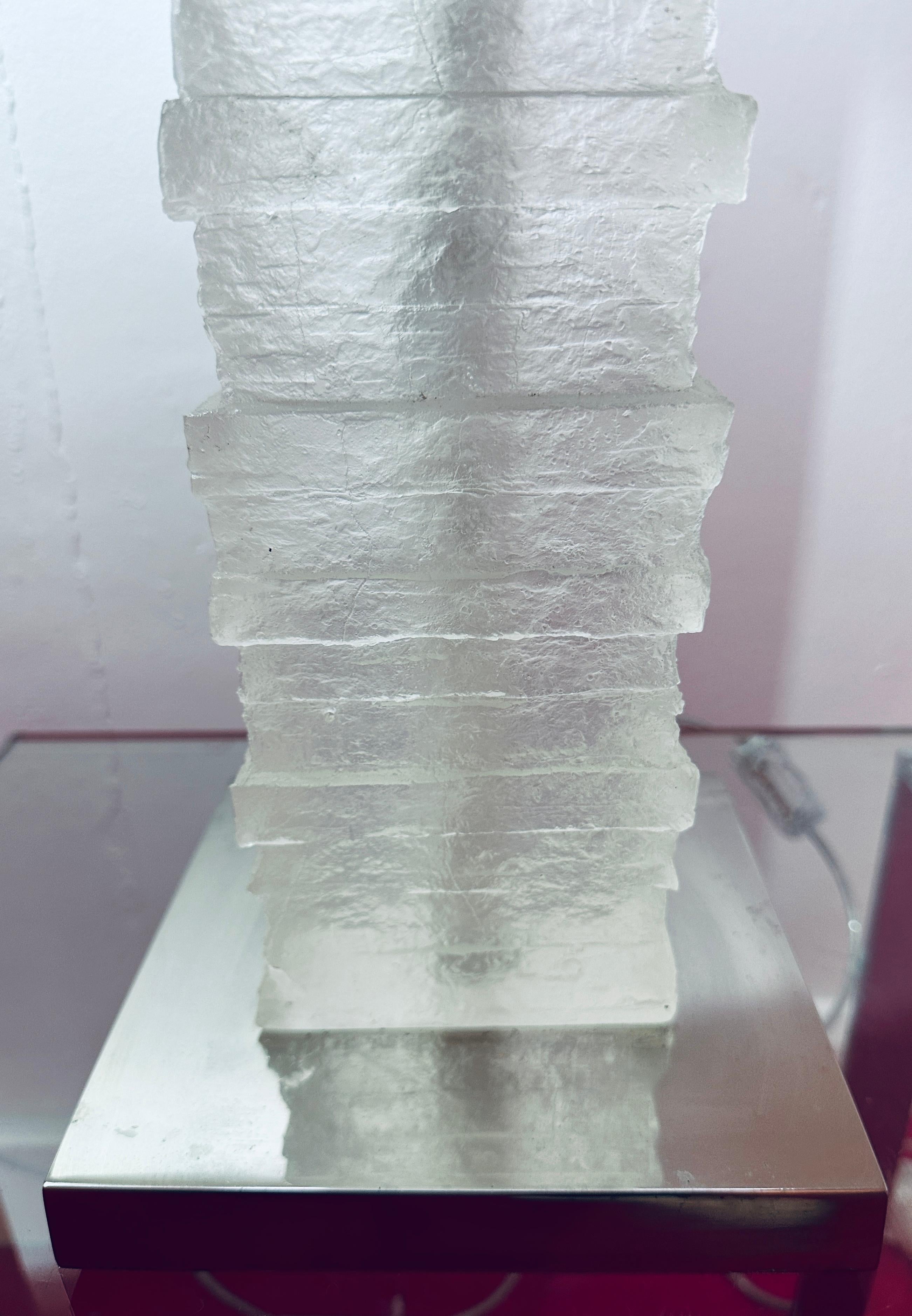 Paar englische Strata-Säulen-Tischlampen aus Kristall und Milchglas Porta Romana aus Kristall im Angebot 9