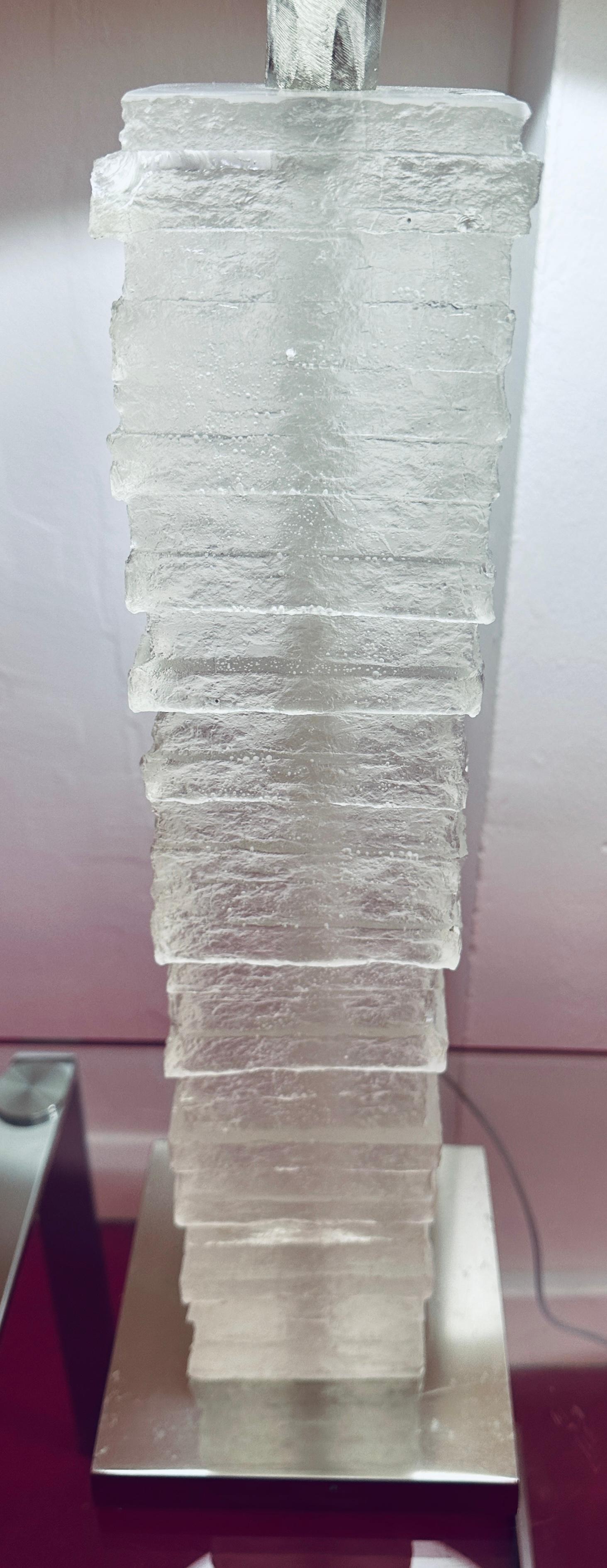 Paar englische Strata-Säulen-Tischlampen aus Kristall und Milchglas Porta Romana aus Kristall im Angebot 11