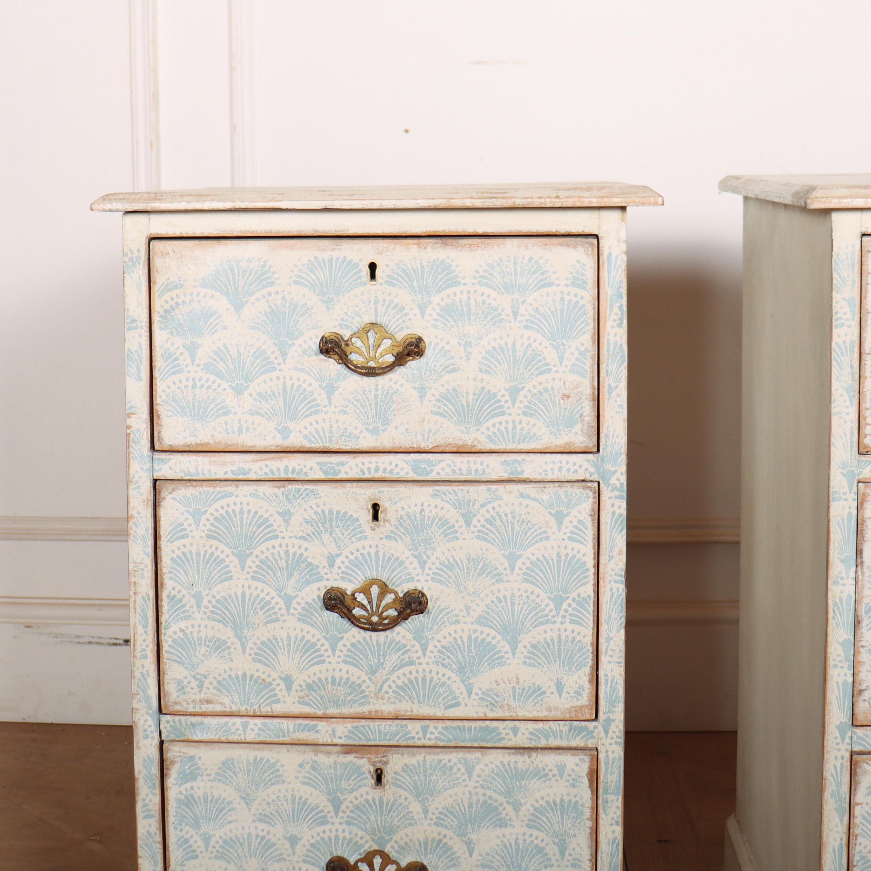 Decorated pair of 19th century English three drawer oak bedside chest of drawers. 1890. 


Code: 9080

Dimensions:
W: 16.5