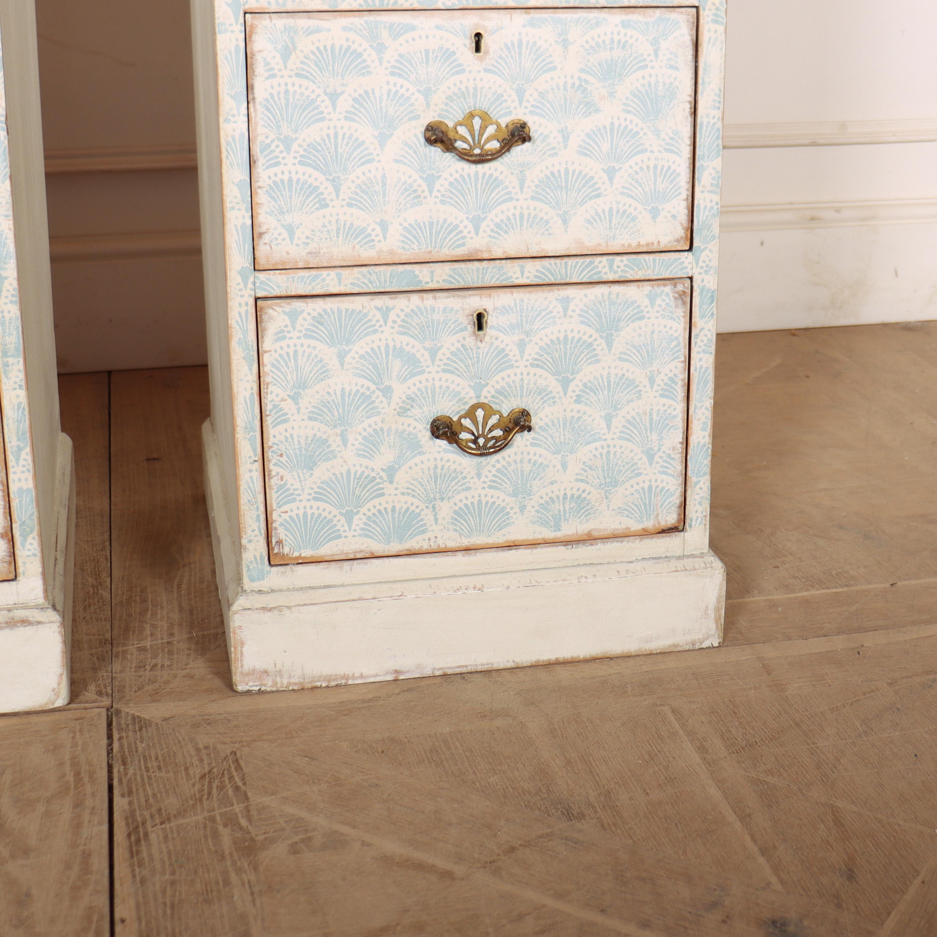 Pair of English Decorated Chest of Drawers In Good Condition For Sale In Leamington Spa, Warwickshire