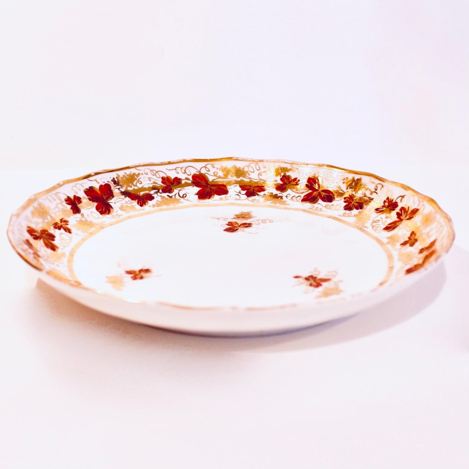 Pair Of English Derby Grape Vine Pattern Porcelain Plates, Ca. 1810 In Good Condition For Sale In Free Union, VA