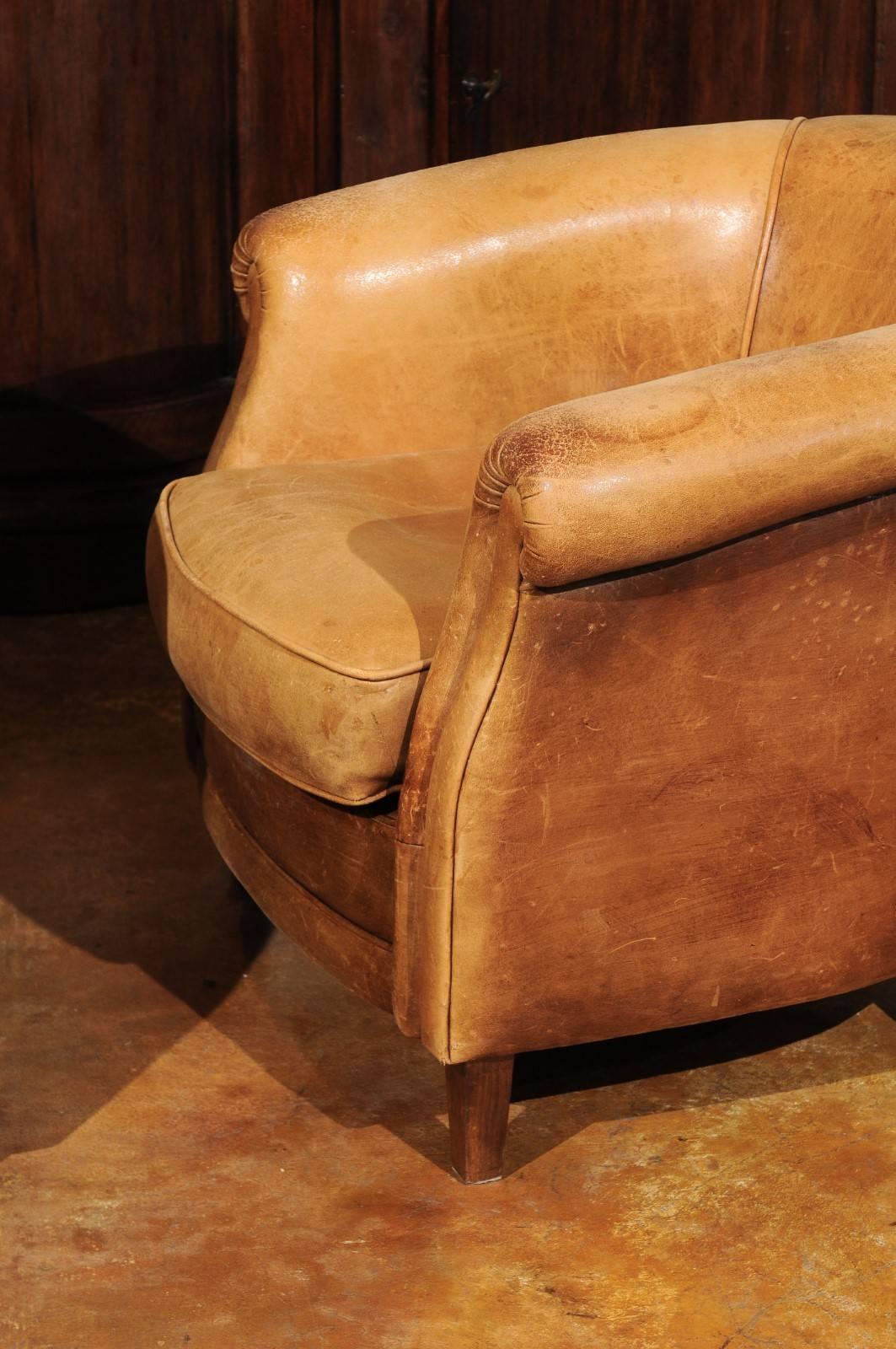 Pair of English Early 20th Century Caramel Leather Club Chairs with Rolled Arms 8