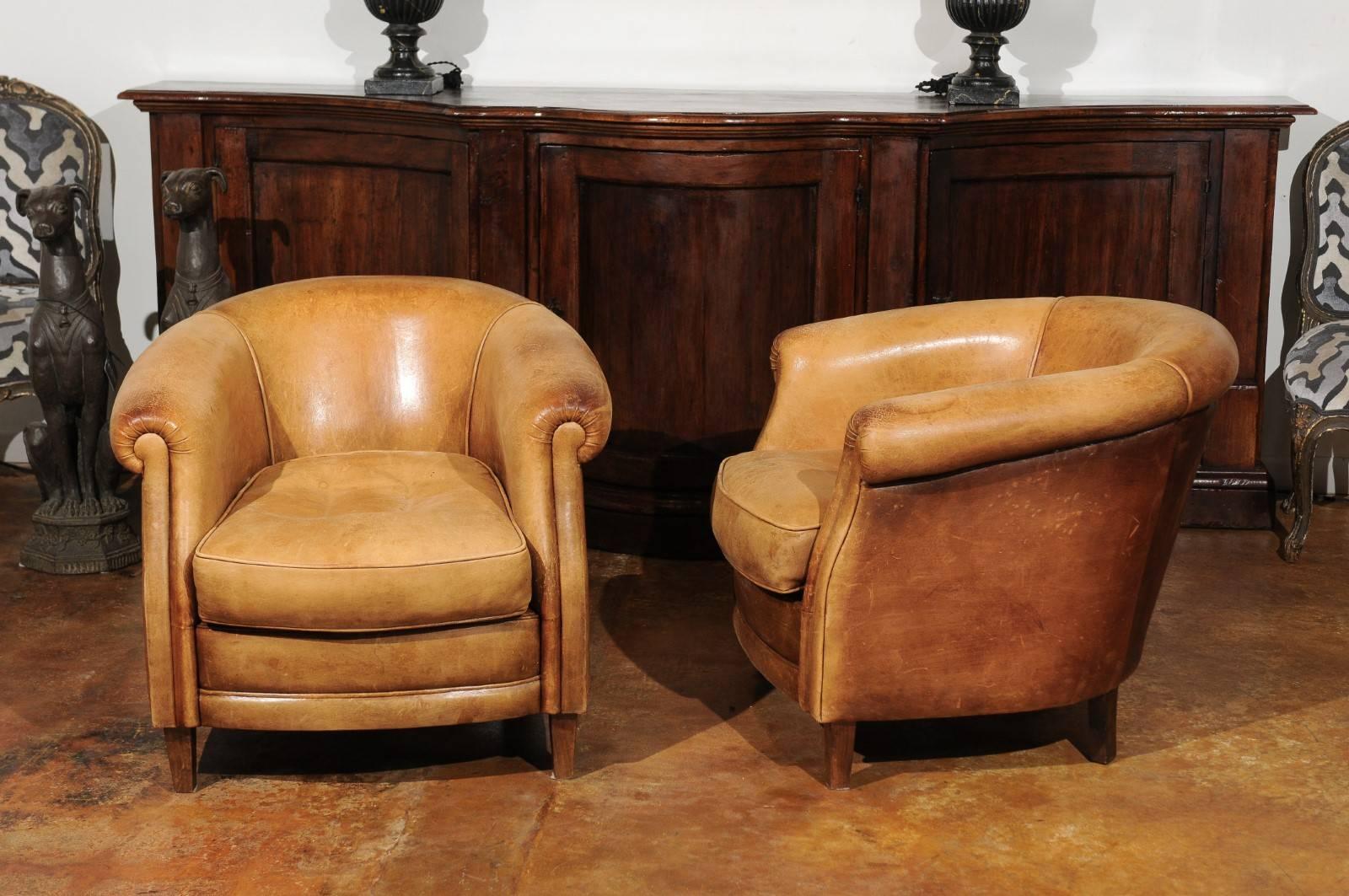 Pair of English Early 20th Century Caramel Leather Club Chairs with Rolled Arms 6