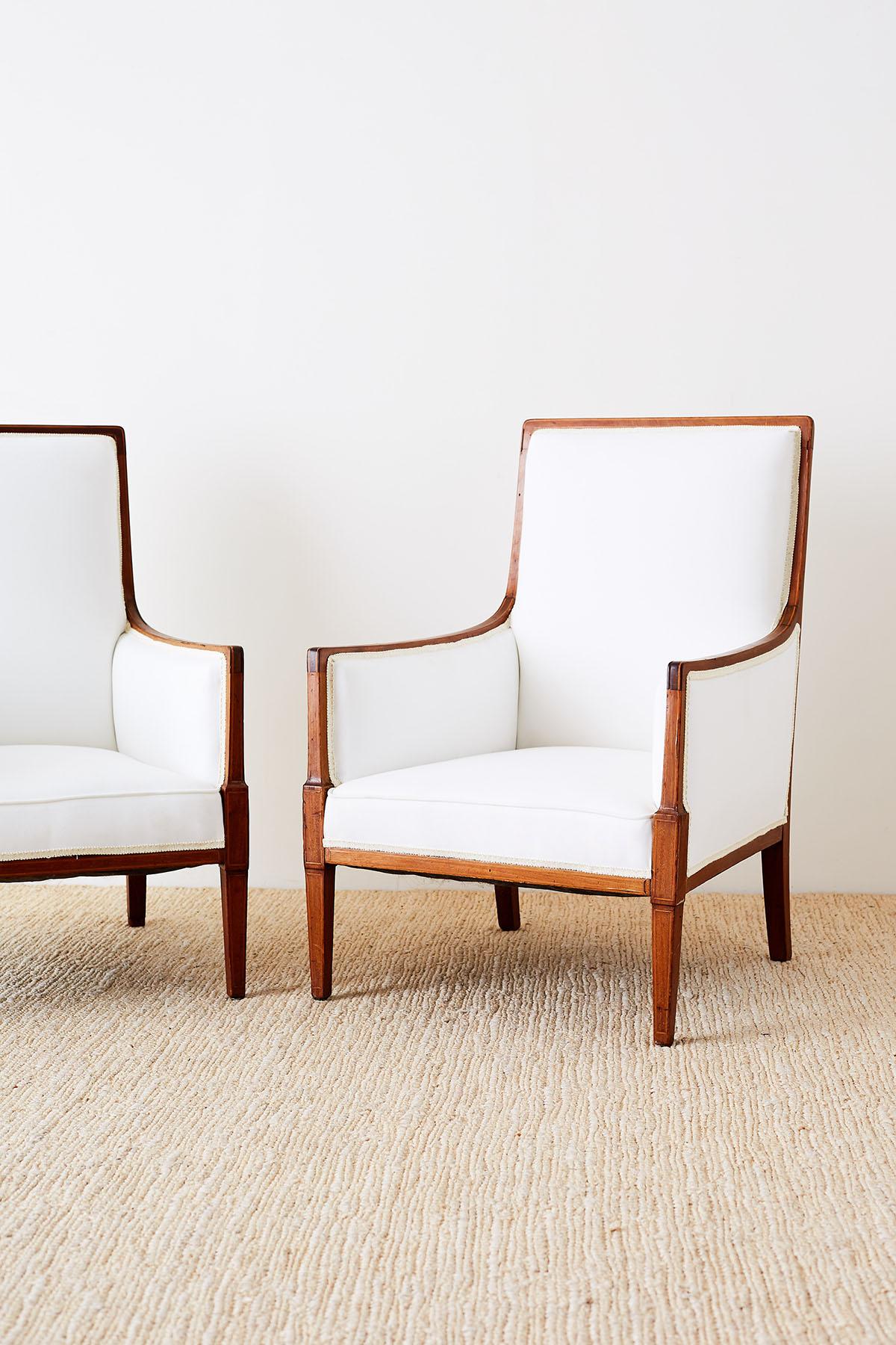Pair of English Edwardian Armchairs or Library Chairs In Good Condition In Rio Vista, CA