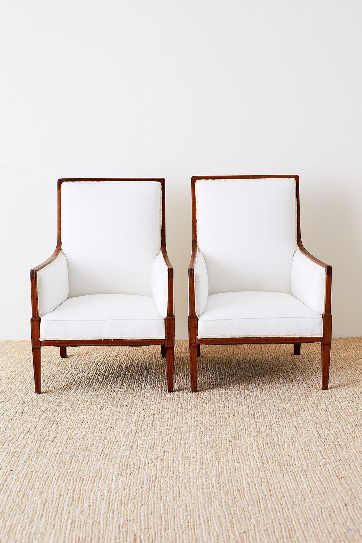 19th Century Pair of English Edwardian Armchairs or Library Chairs