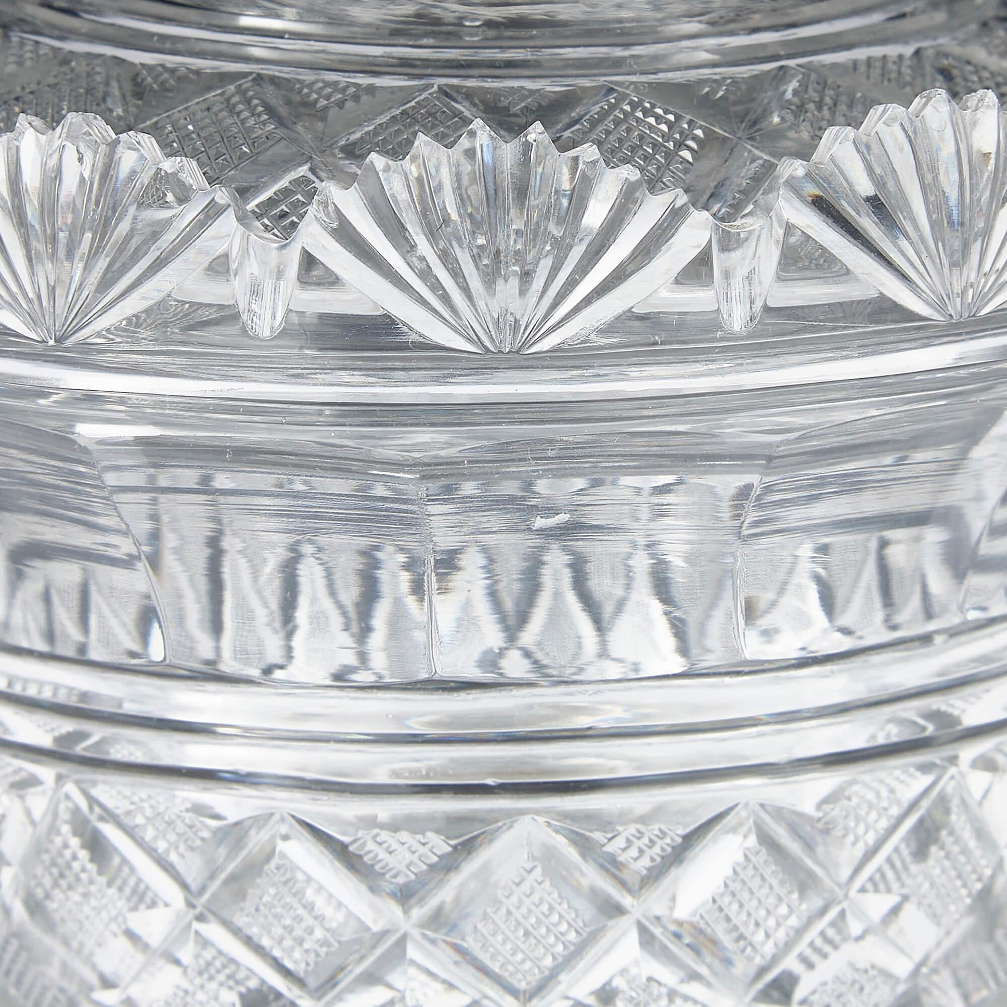 20th Century Pair of English Engraved and Cut Glass Sweet Bowls For Sale