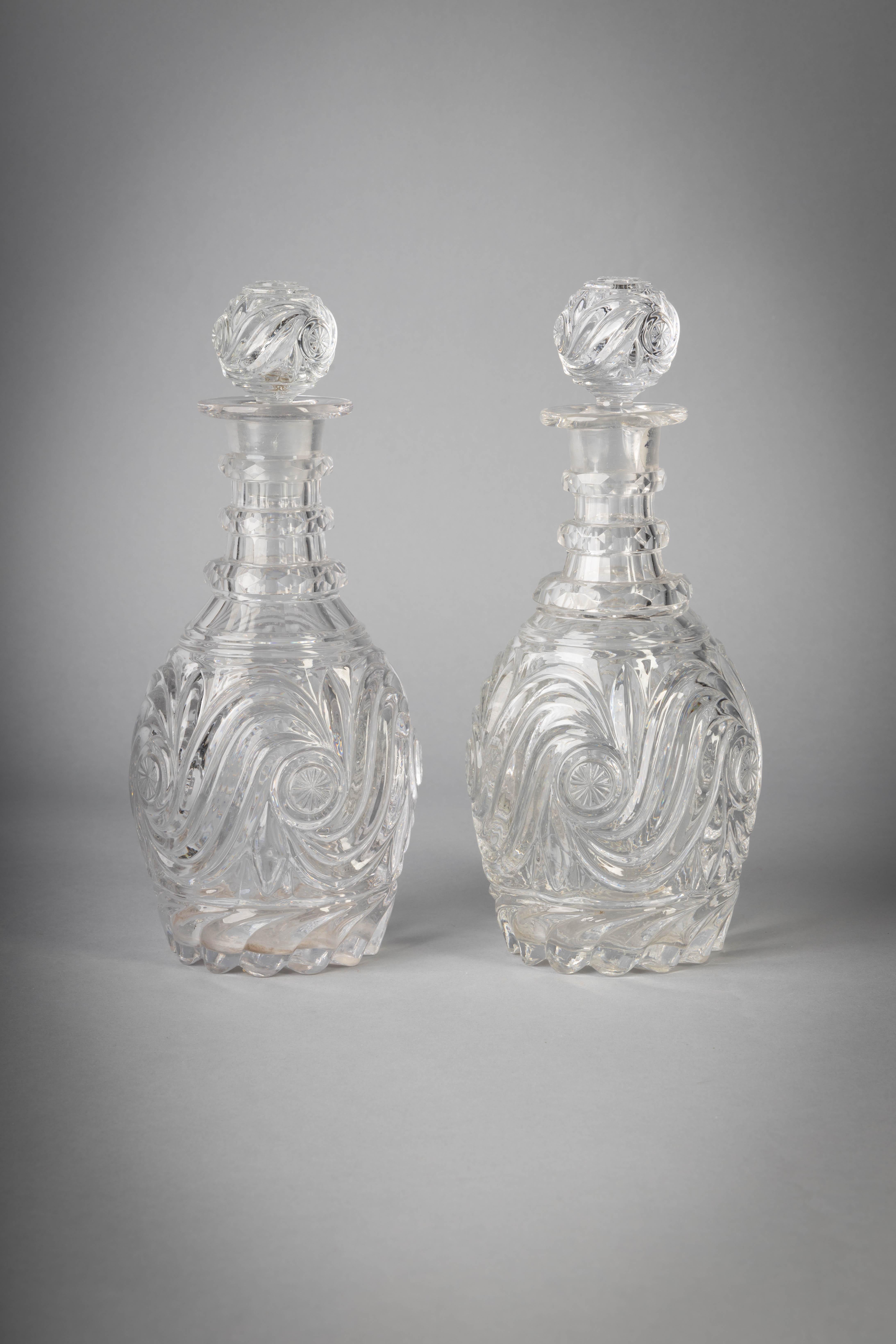 Pair of English Fancy-Cut Glass Decanters, circa 1840 In Good Condition For Sale In New York, NY