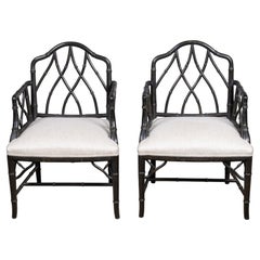 Coppia di poltrone inglesi in finto bambù con schienale a reticolo, 1920 circa